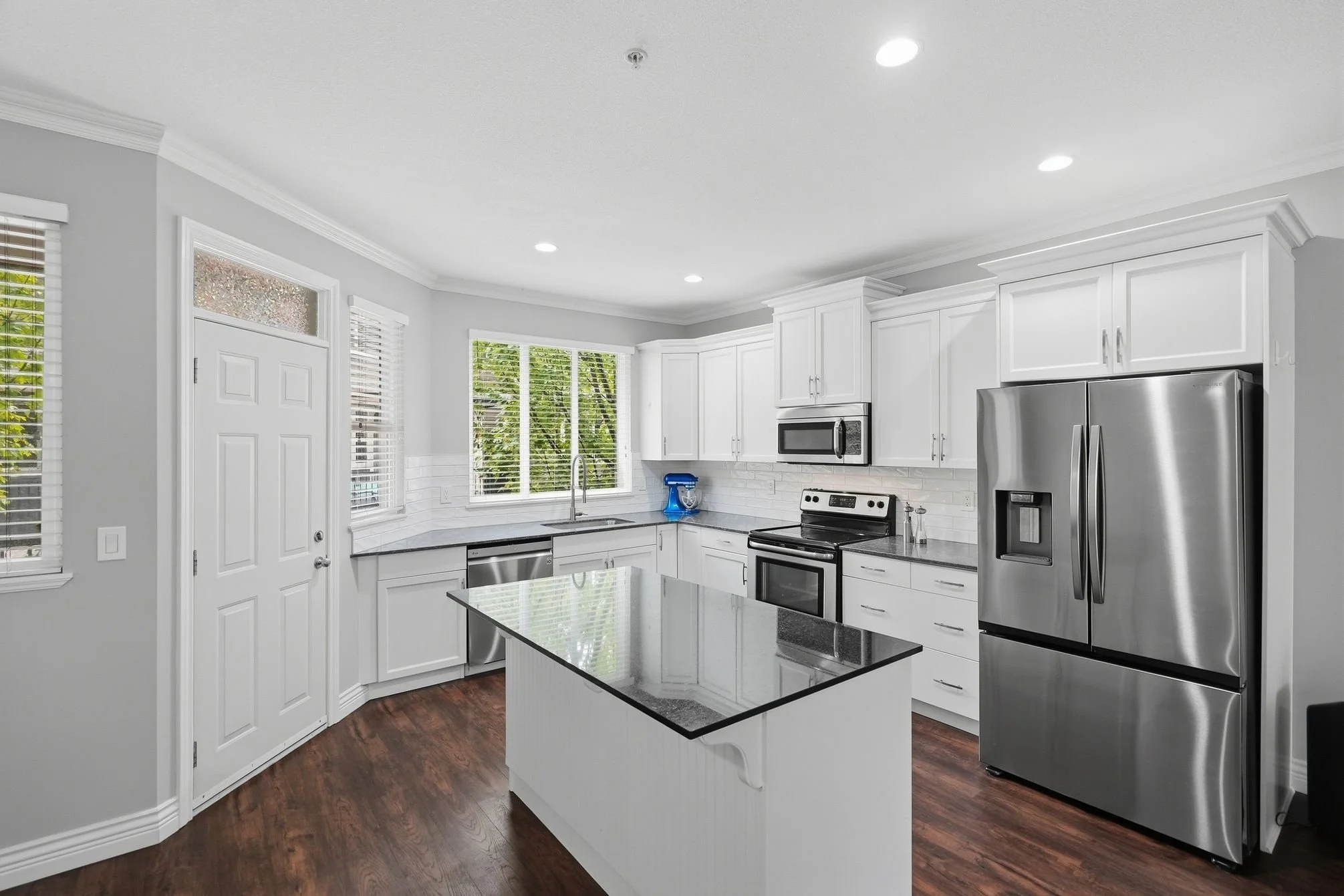 11720_Cottonwood_Dr_Maple_Ridge_020.jpg