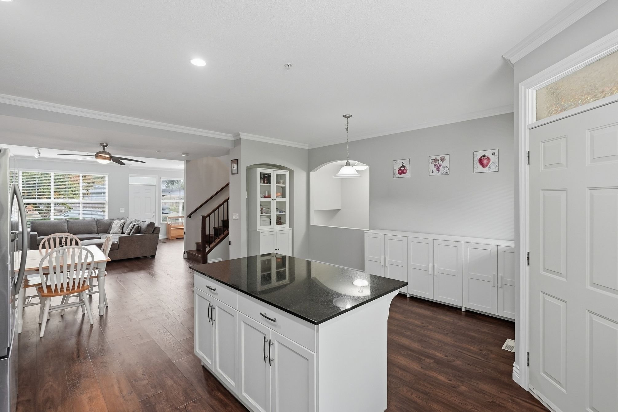 11720_Cottonwood_Dr_Maple_Ridge_022.jpg