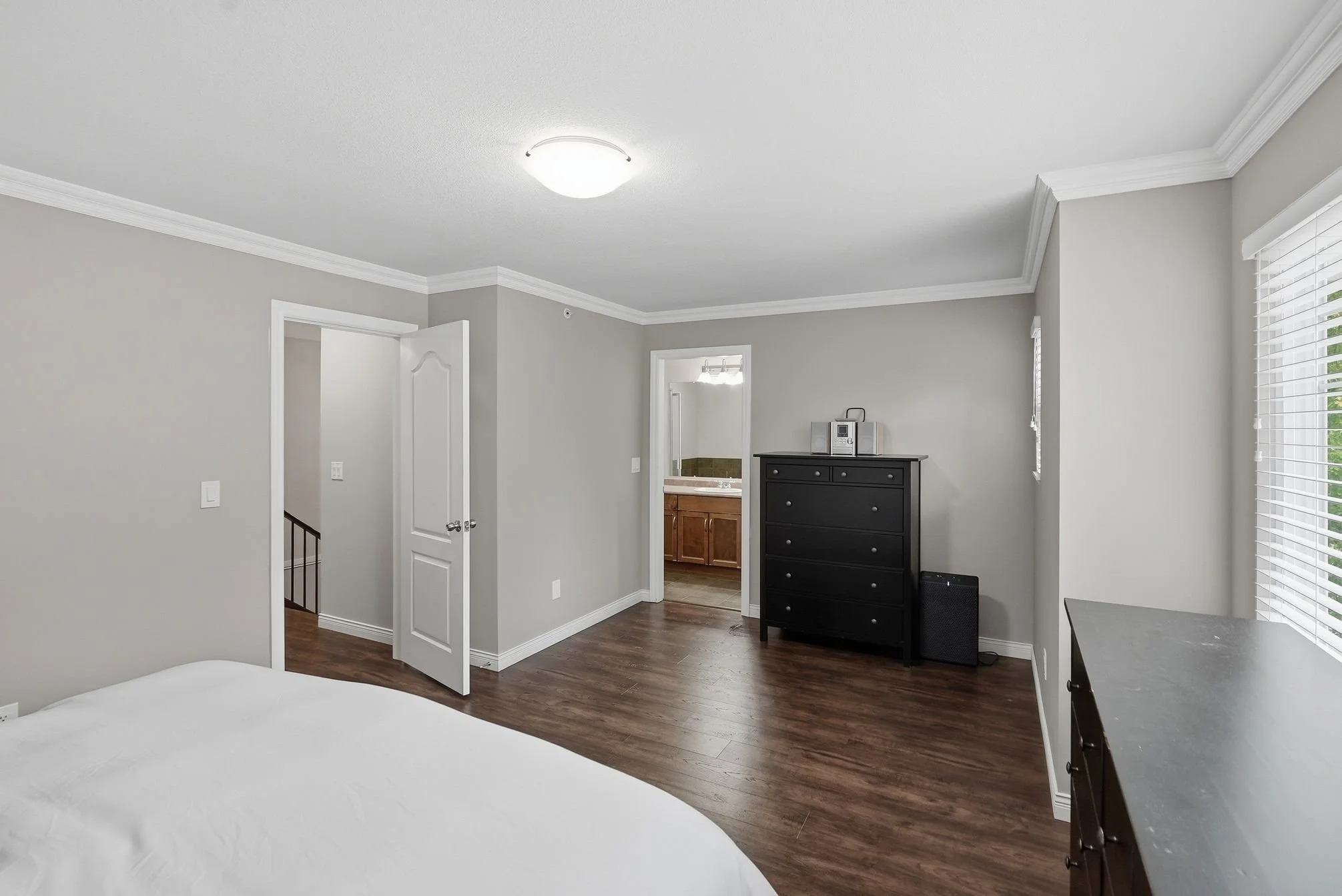 11720_Cottonwood_Dr_Maple_Ridge_034.jpg