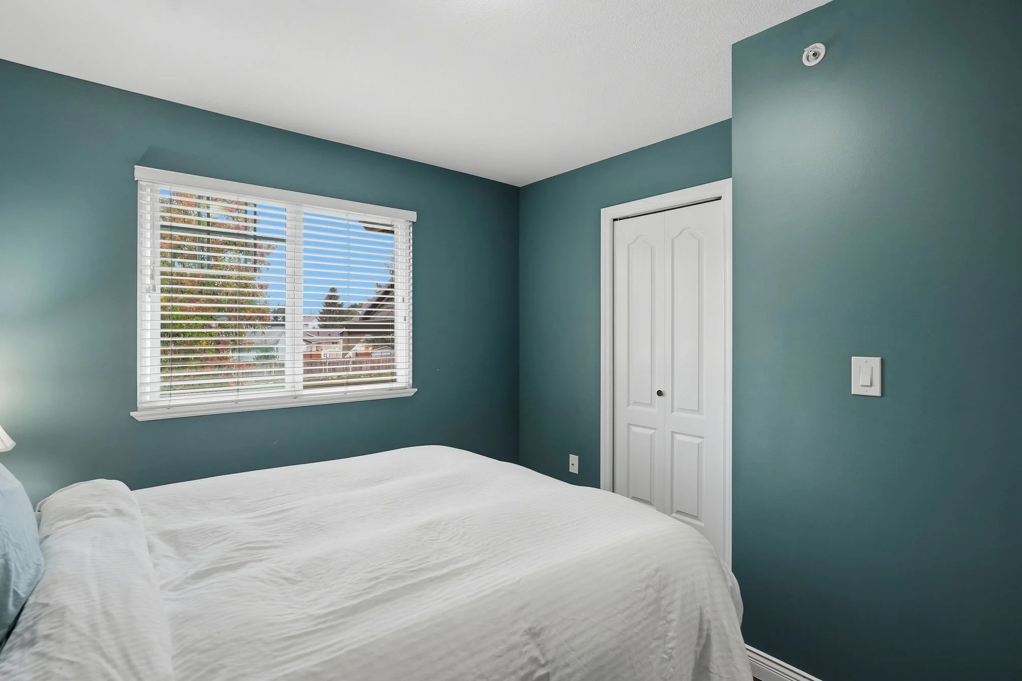 11720_Cottonwood_Dr_Maple_Ridge_036.jpg