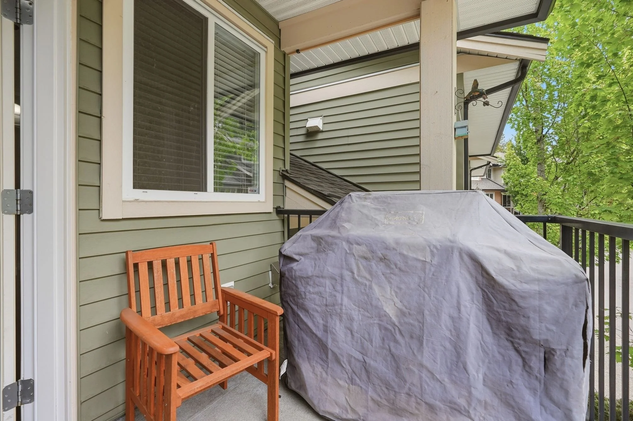 11720_Cottonwood_Dr_Maple_Ridge_043.jpg