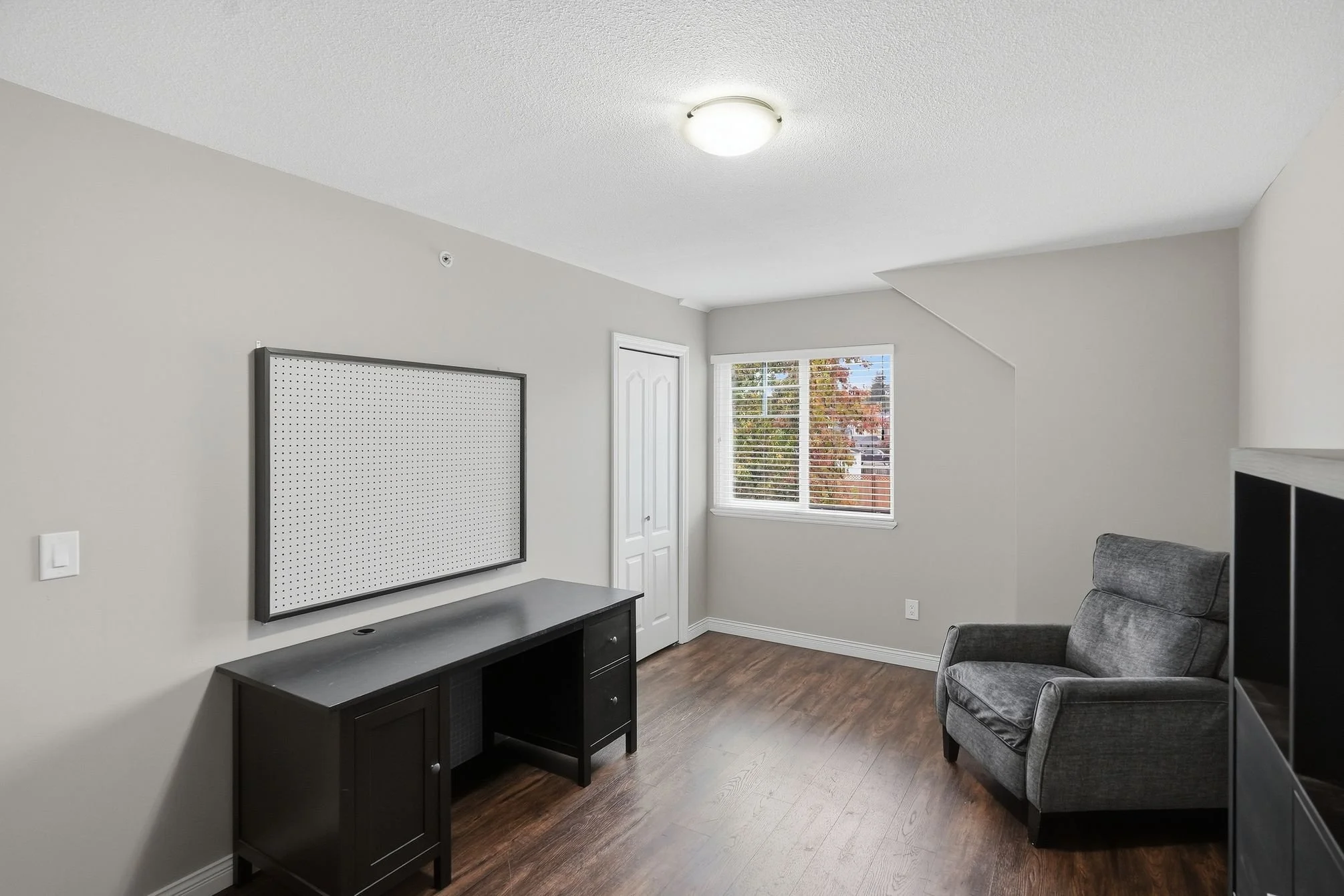 11720_Cottonwood_Dr_Maple_Ridge_008.jpg