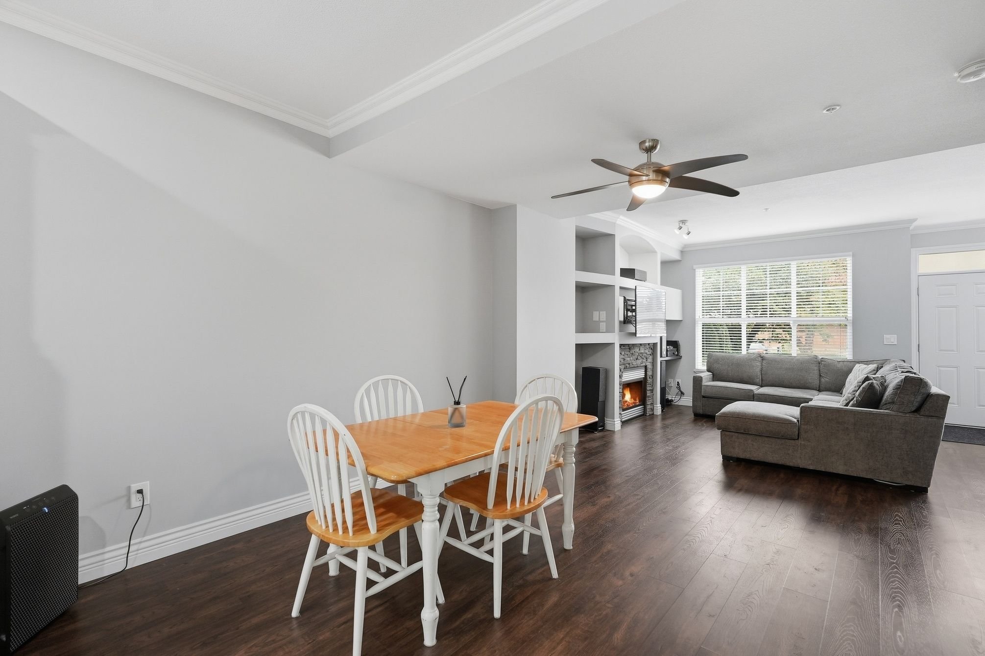 11720_Cottonwood_Dr_Maple_Ridge_015.jpg