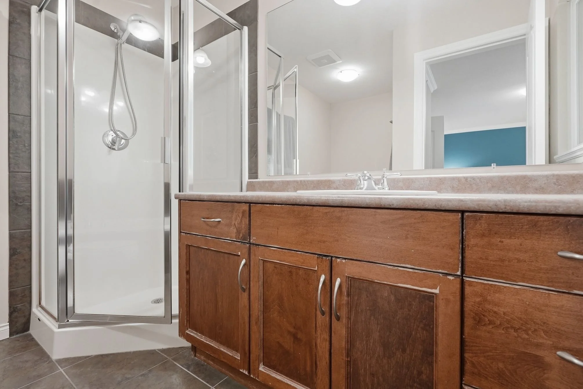 11720_Cottonwood_Dr_Maple_Ridge_037.jpg
