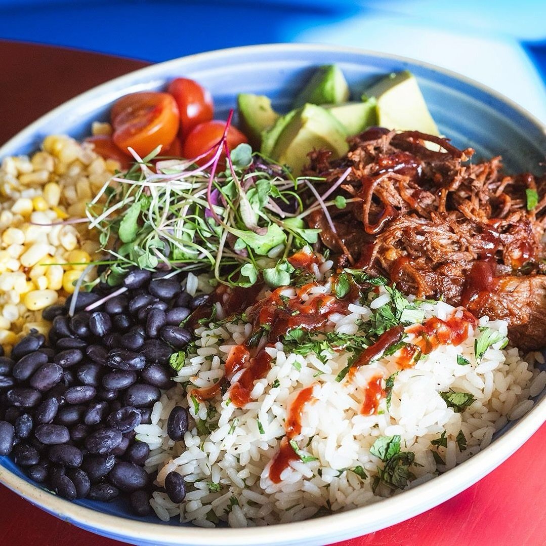 Not sure chef could have fit all that in a wrap if he wanted to 😂 This new  burrito bowl is no joke!⁠
⁠
Southwestern Beef Barbacoa, grilled corn, grape tomato, diced avocado, black beans, cilantro rice, barbacoa bbq sauce