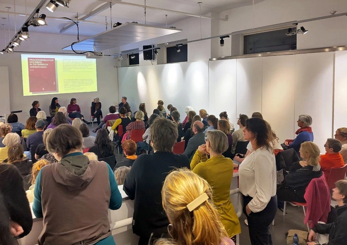 Frauengerechter Wohnbau_Sabina Riss_Buchpräsentation_Wien_08_S.jpg