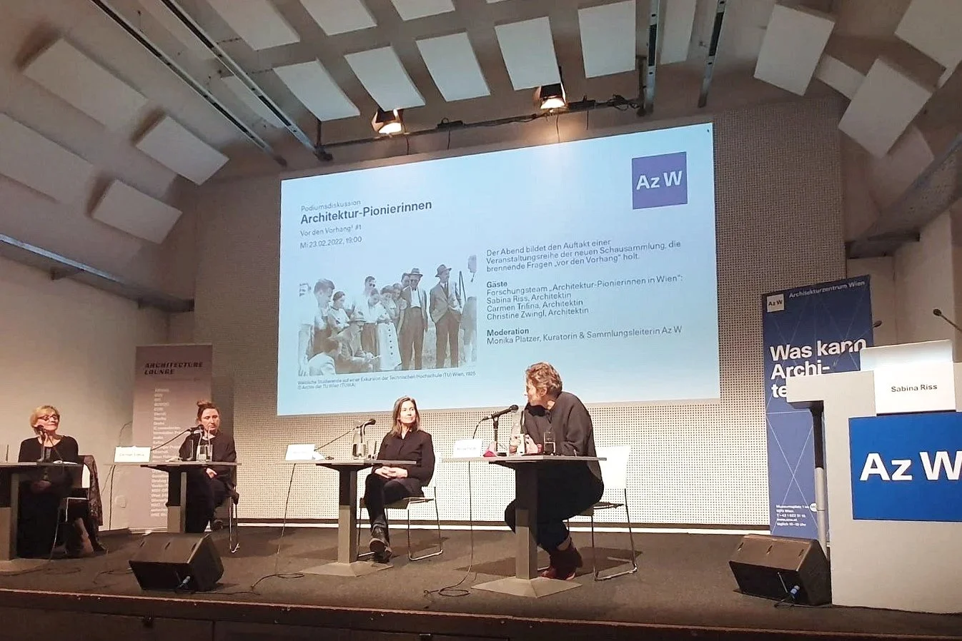 Podium_AzW_Architekturpionierinnen_2022.jpg