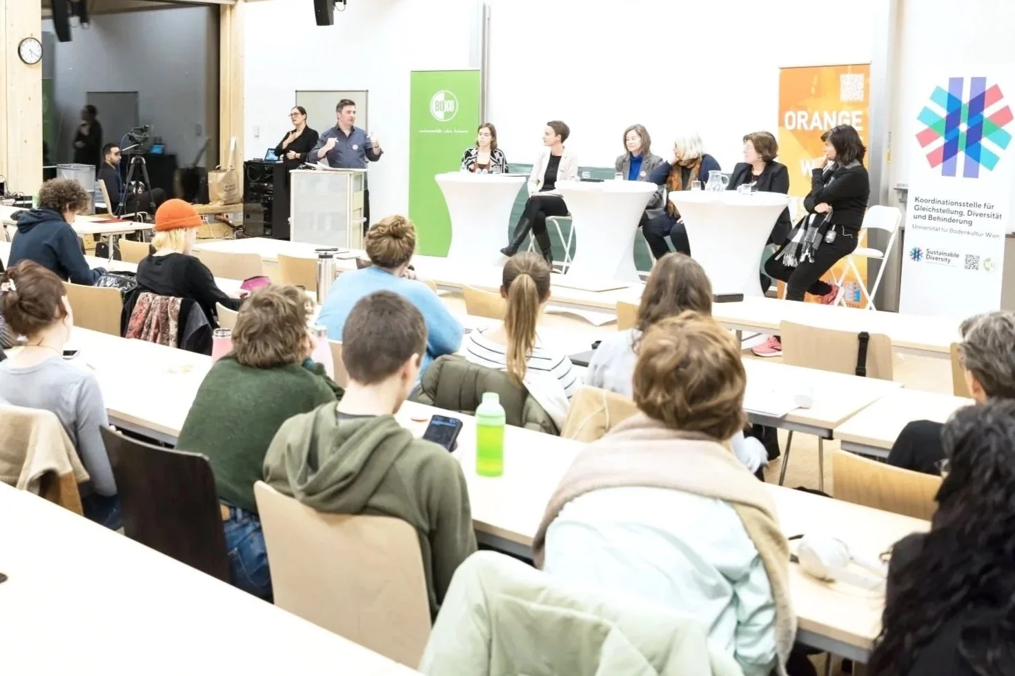 Podium_UN%2BWomen_SafeR-Cities_2023.jpg