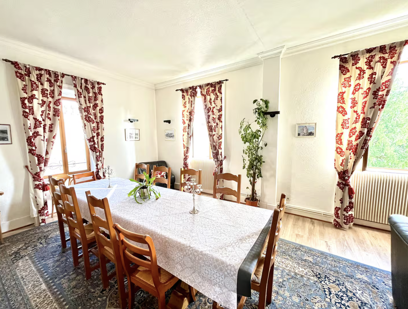 Living Room Morning.png