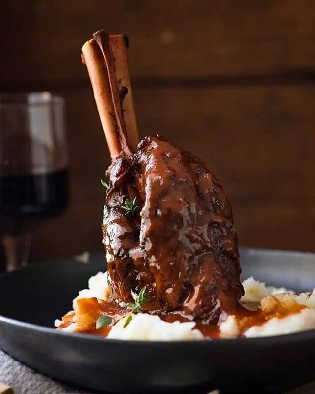 Don&rsquo;t forget to get your Gourmet Meal orders in for this week! So many good options to choose from - Thai Lamb Shanks, Red Beef Malay Curry, Fish Mornay, Marsala Chicken and so many more 🤤 Order online via our website 
www.clarkeroadkitchen.co.nz
