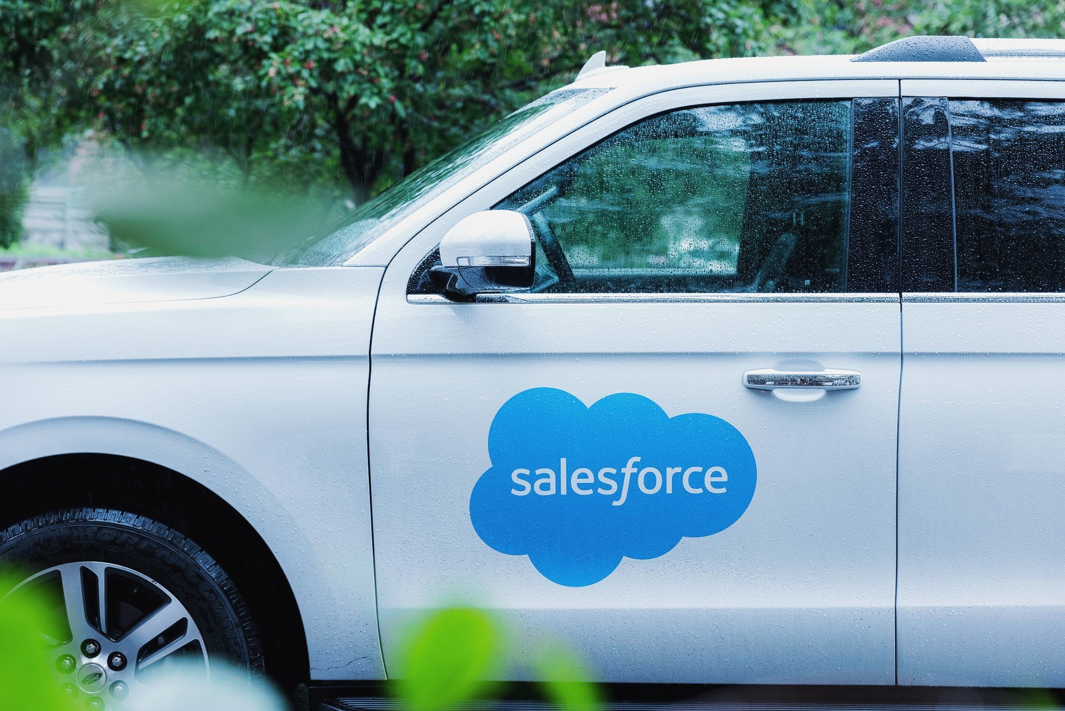 NICOLAS%2BABOU-%2B061723%2BF1%2BSalesforce-%2B3C9A0446.jpg