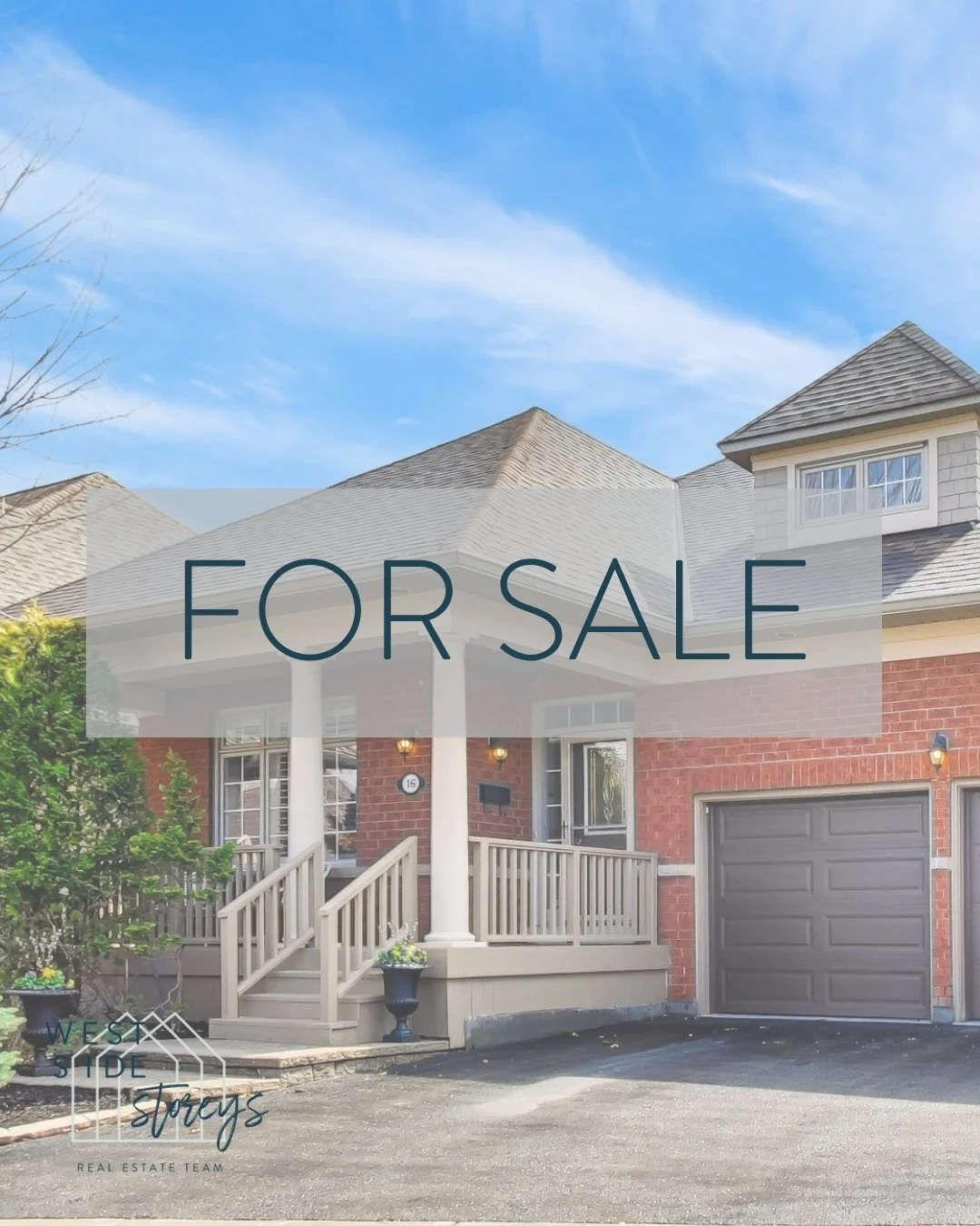 EASY LIVING BY THE CREDIT RIVER

This well laid out condo bungaloft is perfectly located close to the Credit River, golf courses, shopping and highways. The main floor living space lends itself to easy entertaining and features a huge primary suite, 