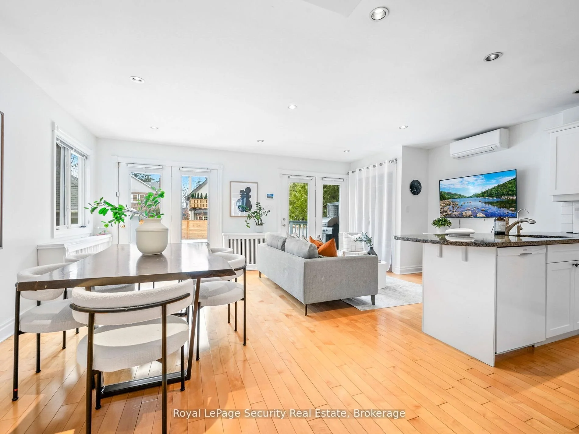 real estate agents toronto.jpeg