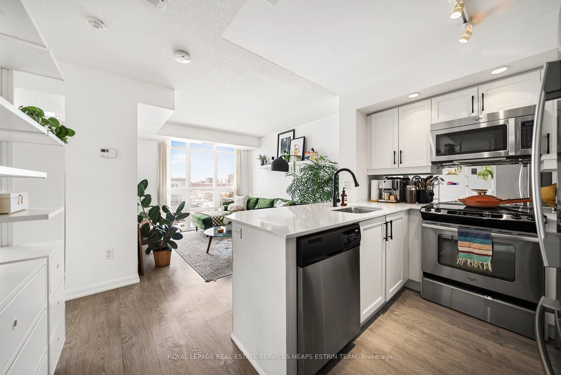 real estate agents Toronto.jpeg