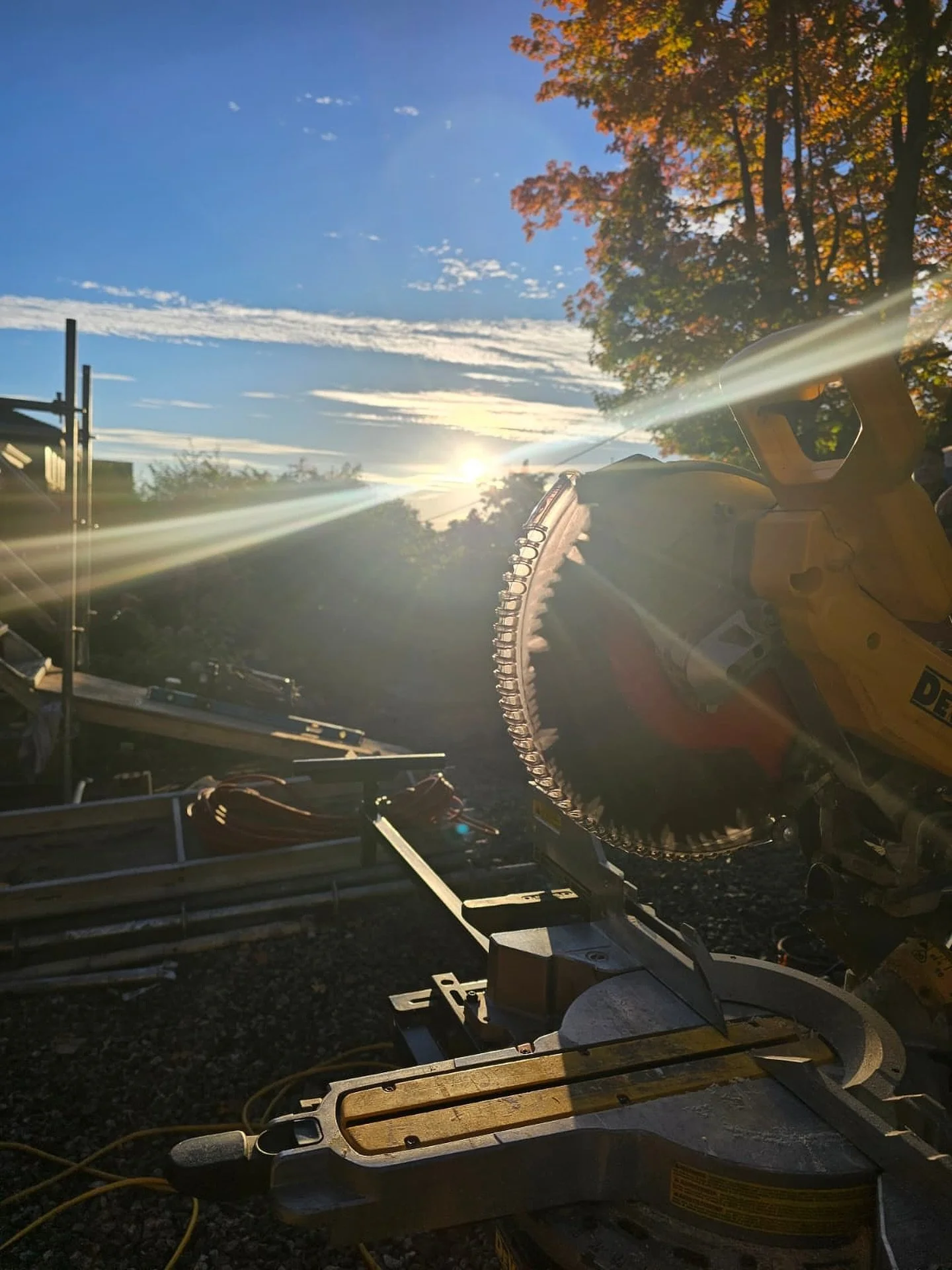 Remember when we had sunny fall days? Yeah, us neither 😅🍂☀️

We luckily got a dry day for cutting these soffit boards with our trusty @dewalt_ca mitre saw 🪚