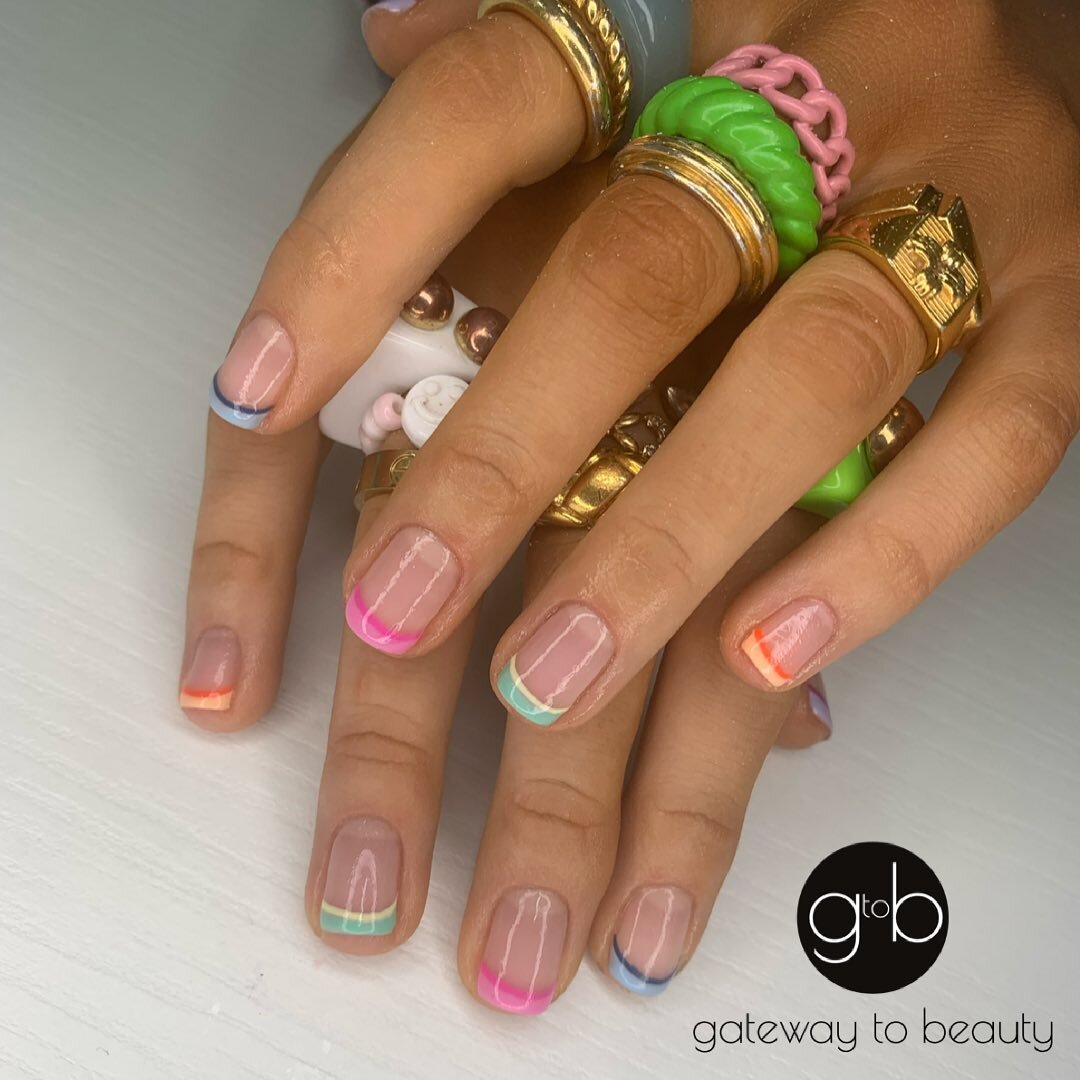 🌈 C O L O U R S 🌈
How CUTE is this set! All the colours 😍 we just can&rsquo;t get over how gorgeous these are.
.
.
.
.
.
.
#nail #nails #nailart #nailsofinstagram #nailinspo #naildesigns #nailsoftheday #nailtechuk #nailsonfleek #nailsnailsnails #n