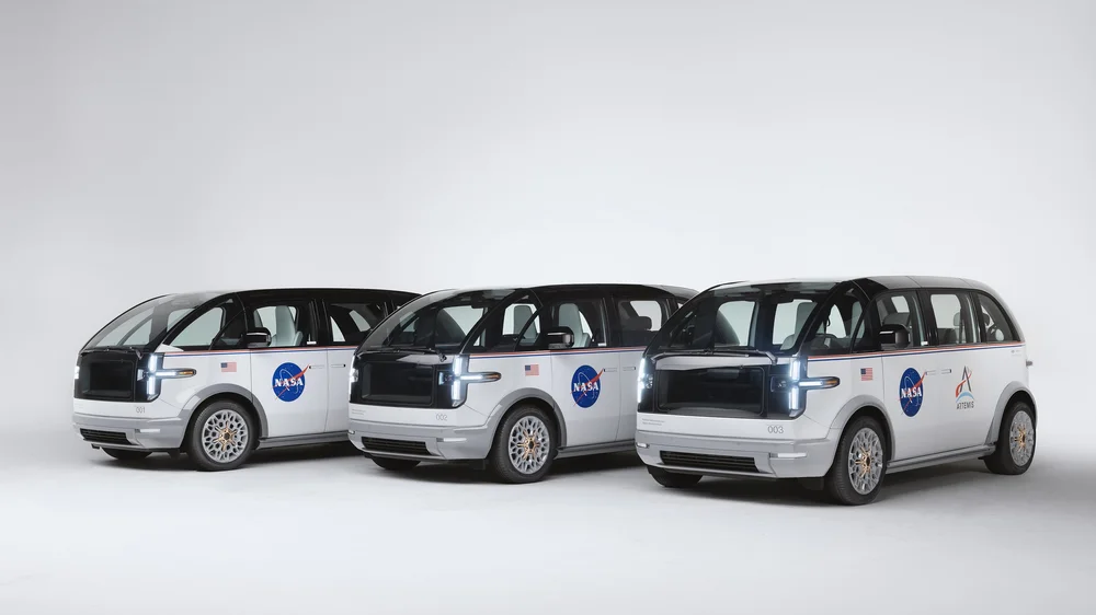 Canoo_LifestyleVehicle_Nasa_Studio_Famil