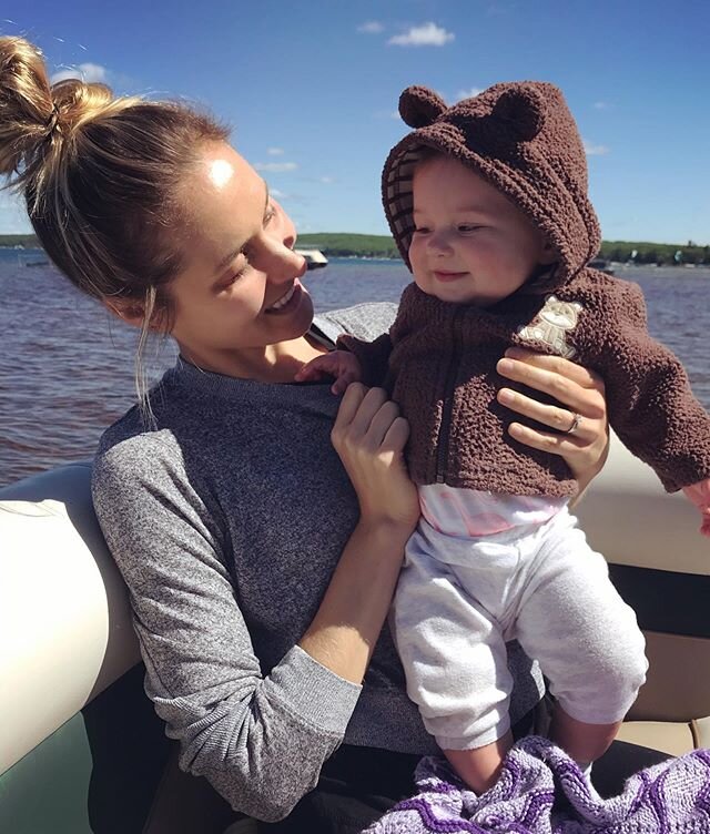 Successful first time at Higgins Lake! Loved the views, boat rides, and family time. As you can see at the end, Myla Bean partied hard. No trouble sleeping this trip 😴❤️ #family #higginslake #michigan #minivacation