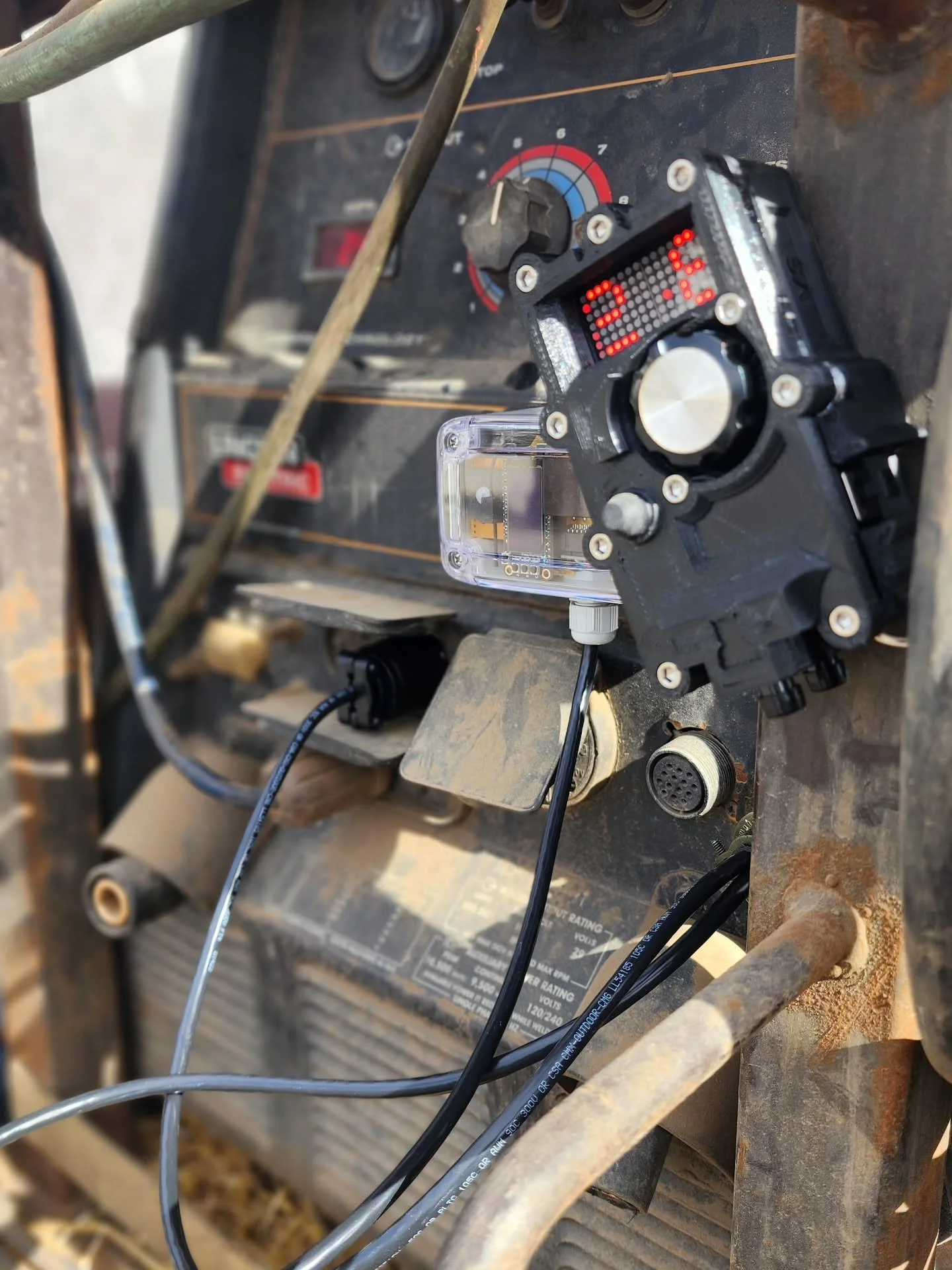 local pickup. was driving through town and stopped by to pick up his ordered remote set for this ranger305g which is a backup unit. His 3+3 is getting serviced.

Ran it on the machine calibrating it and giving him a run through