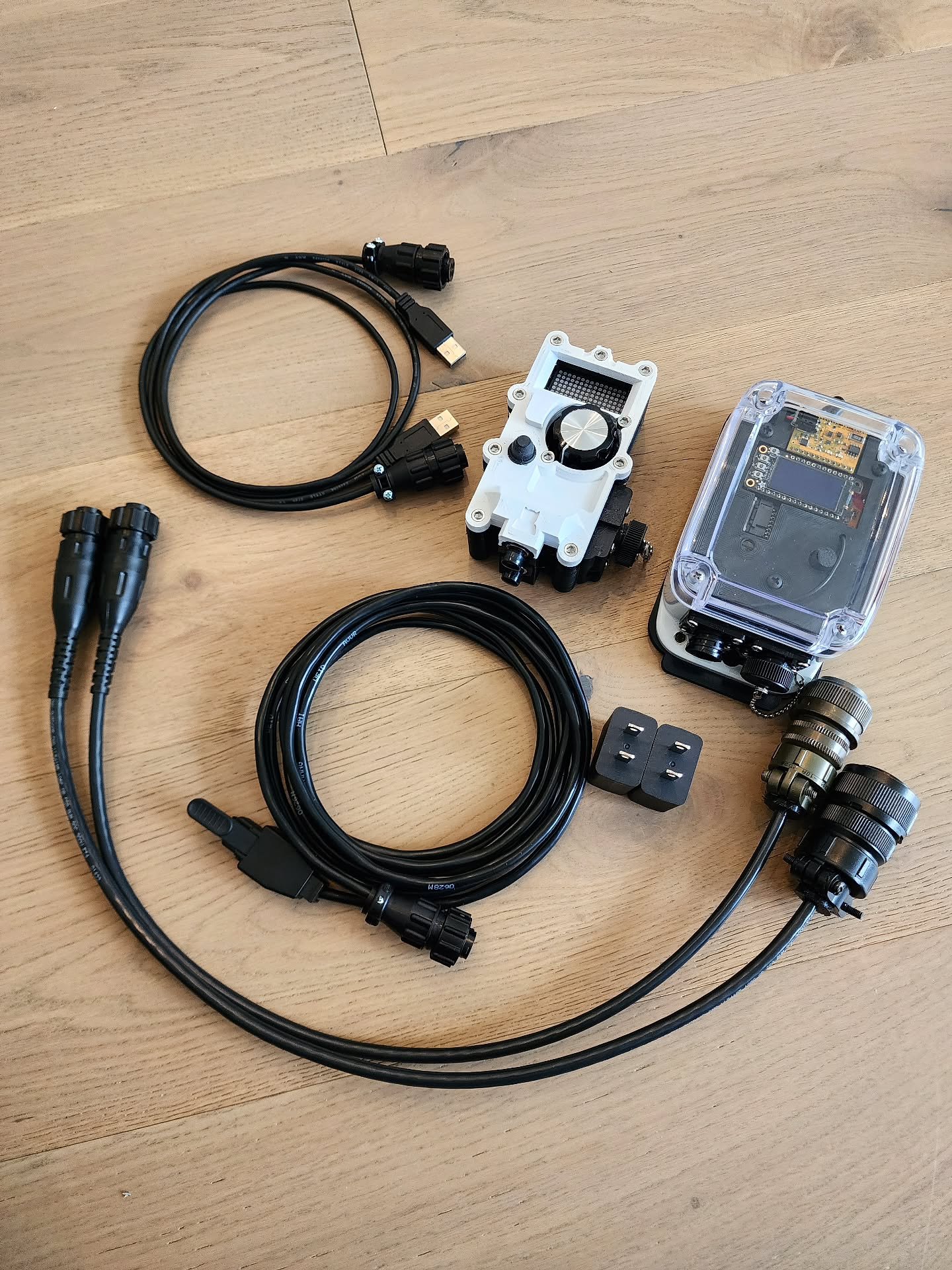 Plant Setup with upgraded hand remote mated to Amazon toggle going to Georgia via 🛫

Hand Remote has code 50 which adopted rapid up5 and rapid down 5 on the toggle. That means is you single depressing and hold for 2000ms, it goes up in increments of