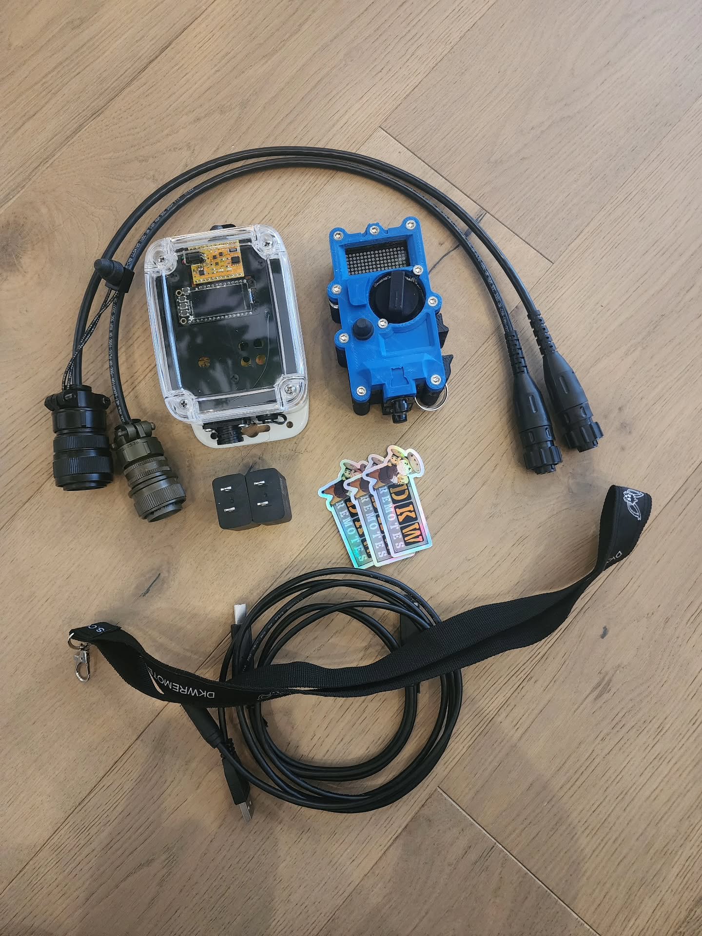 Plant setup heading to Baytown Texas. Comes with two adapters: Miller 14pin and Lincoln 6 pin. This one uses the new G1 charging cord which is replacing the cpcseries1 charging cord.