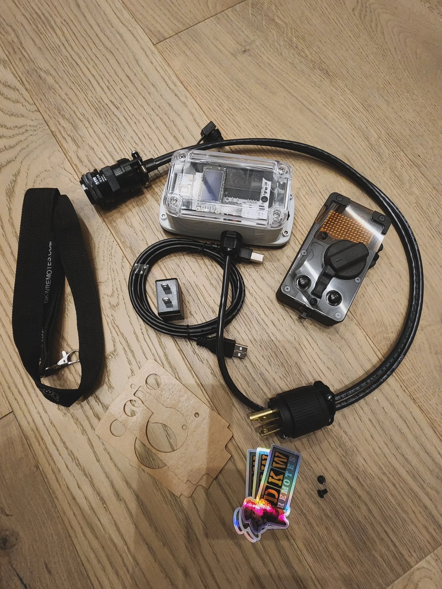 Miller 14 Pin G1-R setup I complete this evening. Heading to Alabama. This is order 1050

The G1-R kit is as follows: 

1. Receiver
2. Hand Remote
3. USB port cover
4. Lanyard
5. 3x Screen Protectors
6. 4x 6-32x1/4 screws
7. 3x stickers
8. USB chargi