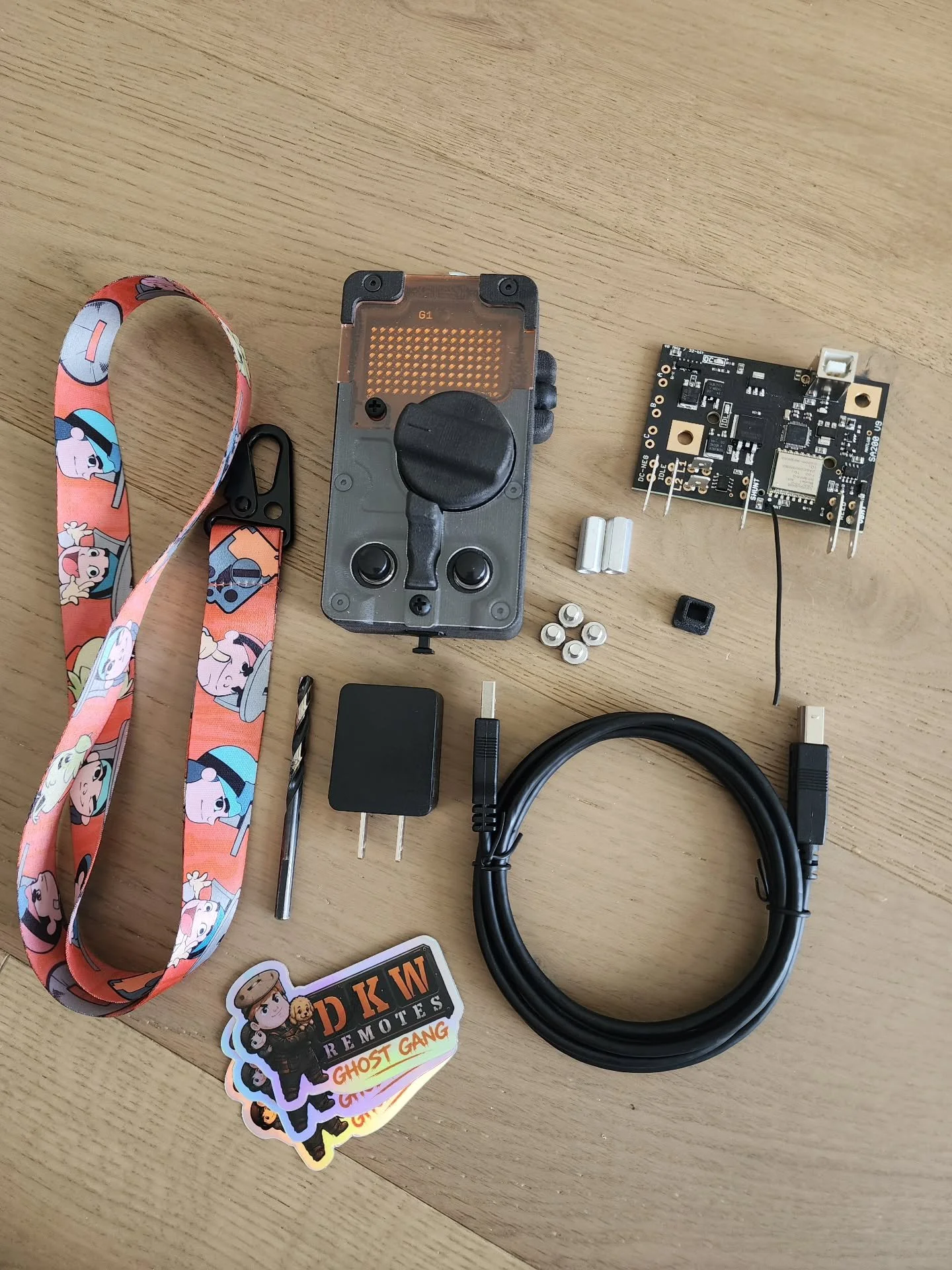 Got the G1-Idle complete. It is the ghost series version of the combined idle and amperage controller board for the SA-200

The kit consists of:

1. G1-Idle board (Conformal Coated - Silicone)
2. 4x number 10-32 screws
3. 2x hex standoff
4. #9 drill 