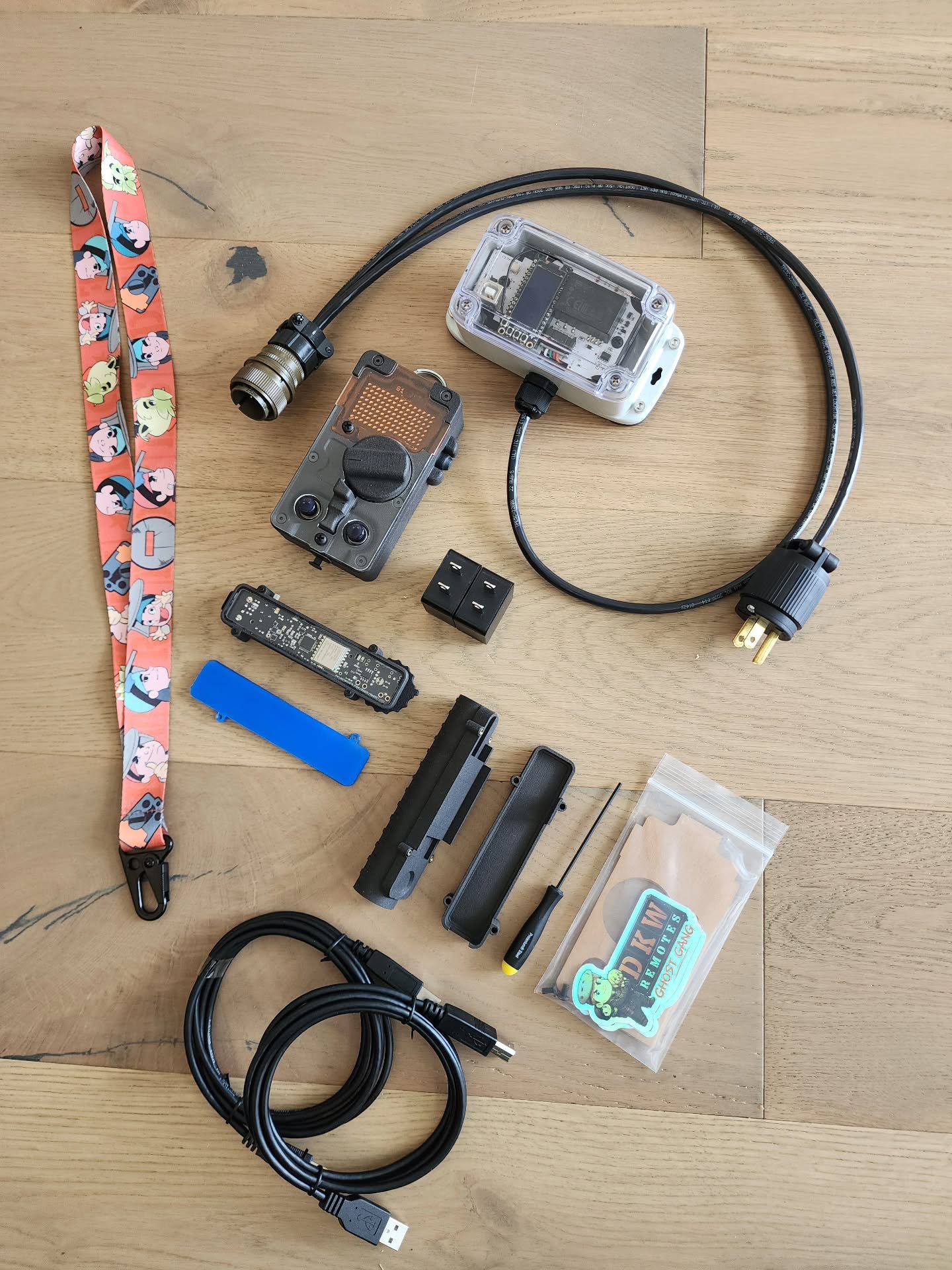 @thunderchicken13 @thunderchicken13 getting this G1-R Remote Set for a Lincoln six pin.

This order comes with:

1. G1-R Receiver
2. G1 Hand Remote (code version D)
3. 2x Charge Cords
4. 3x G1 Screen Protectors
5. 3x Ghost Gang Decals
6. 1x Lanyard
7