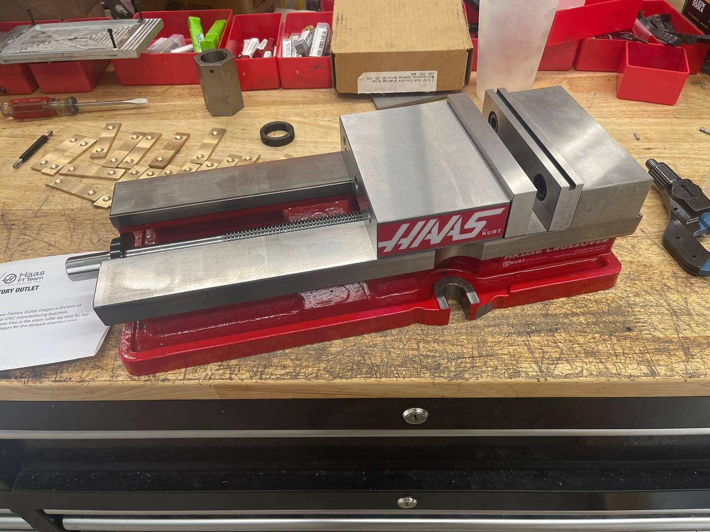 Pays to go to Haas demo days!  Won a raffle vise!! Thank you @selwaymachinetool and @haas_automation it went to a good home!  #belfantimachineworks #oregonmanufacturing #cncmachining #fusion360 #fusion360cam #makeanything #instamachinist