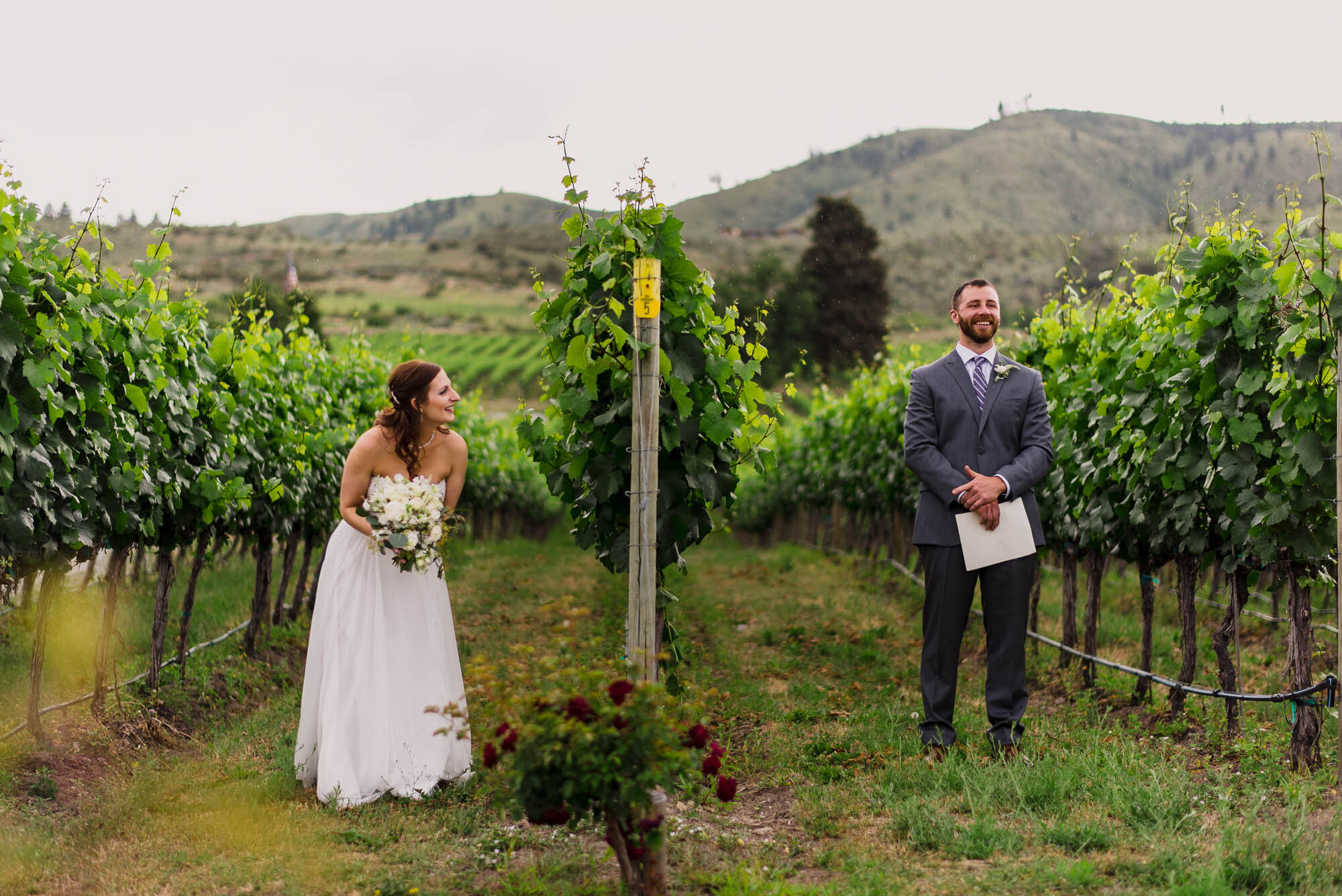 tsillian-cellars-wedding-first-look.jpg