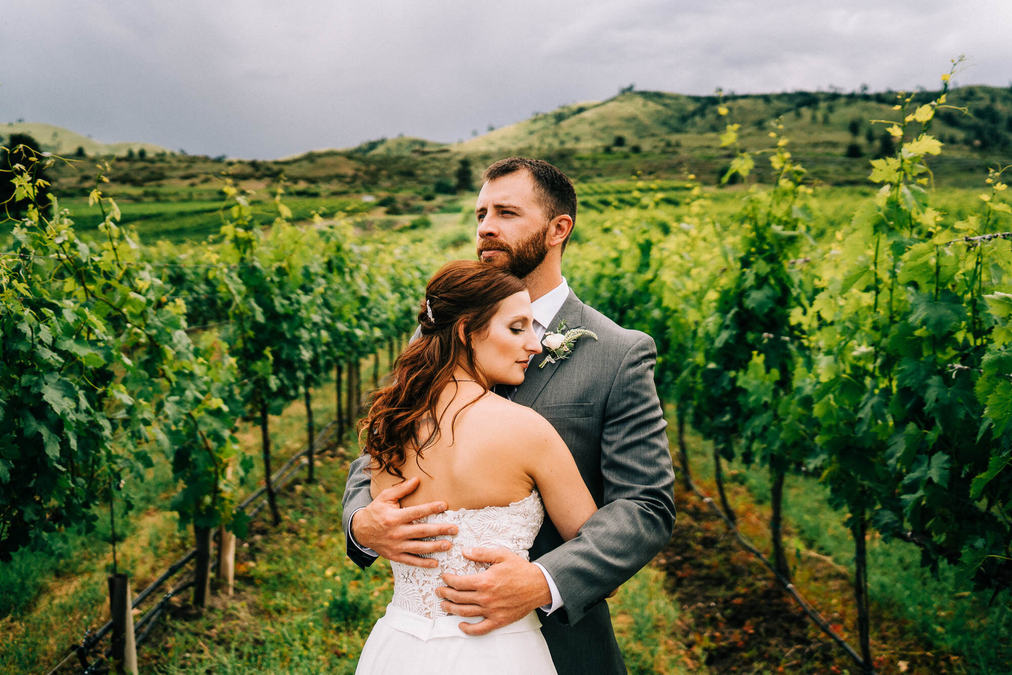 tsillian-cellars-chelan-wedding-amy-and-michael.jpg