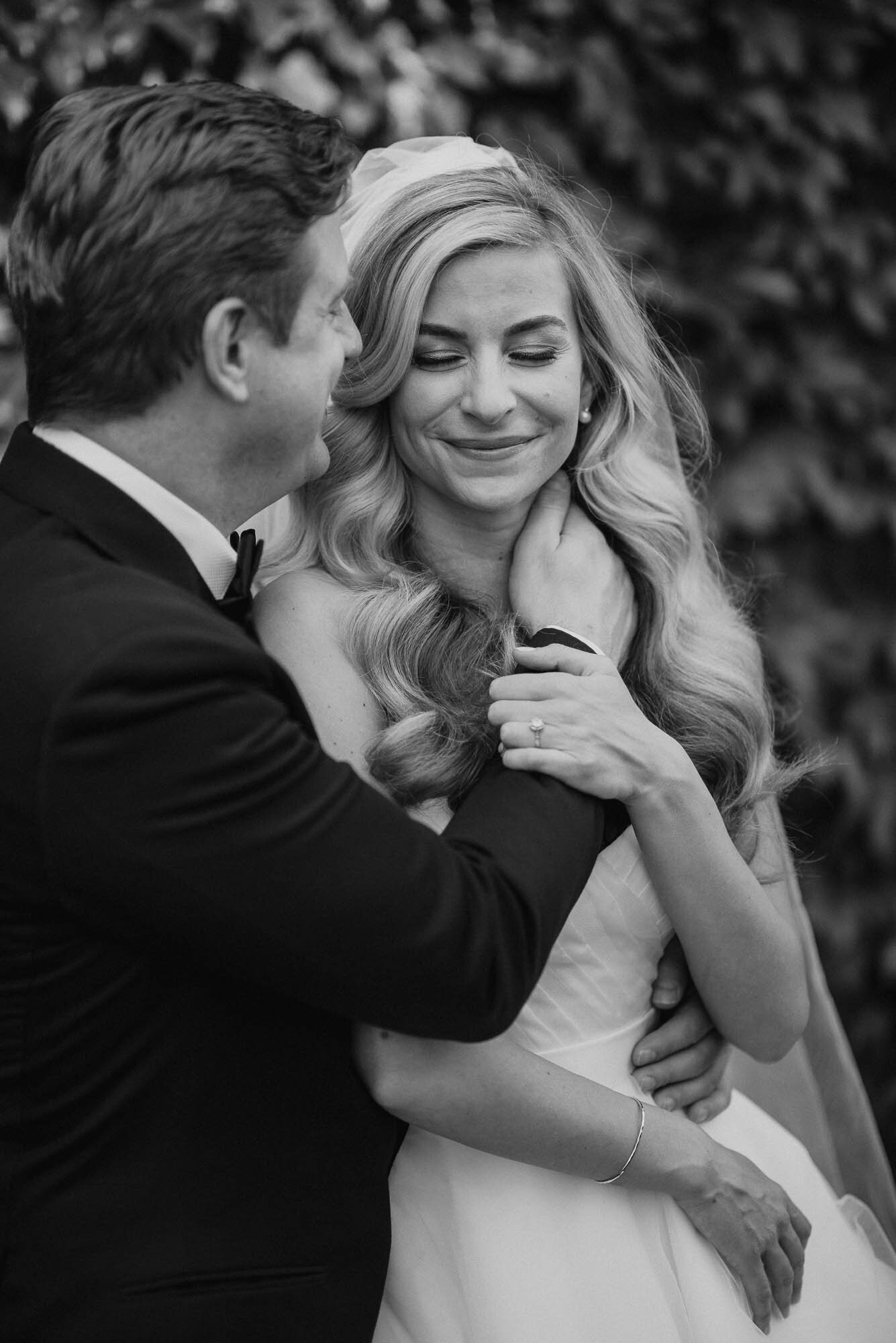 the-rainier-club-seattle-outdoor-wedding-portrait.jpg