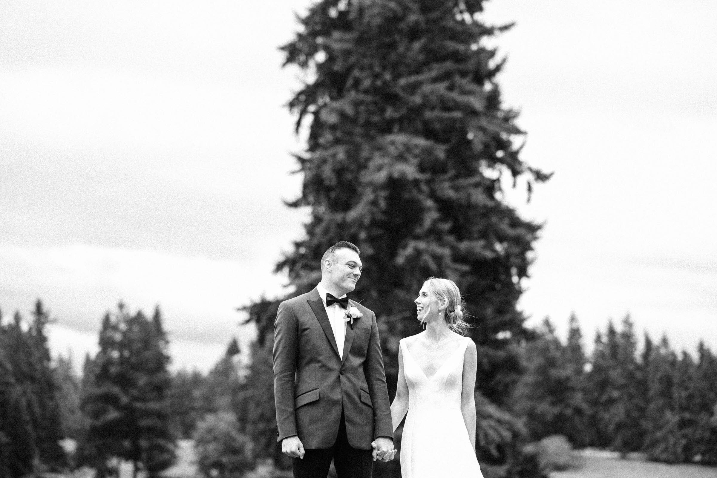 Covid_Wedding_Seattle_Outdoor_Wedding_Portrait_Seattle_Golf_Club_Brandon_Patoc.jpg