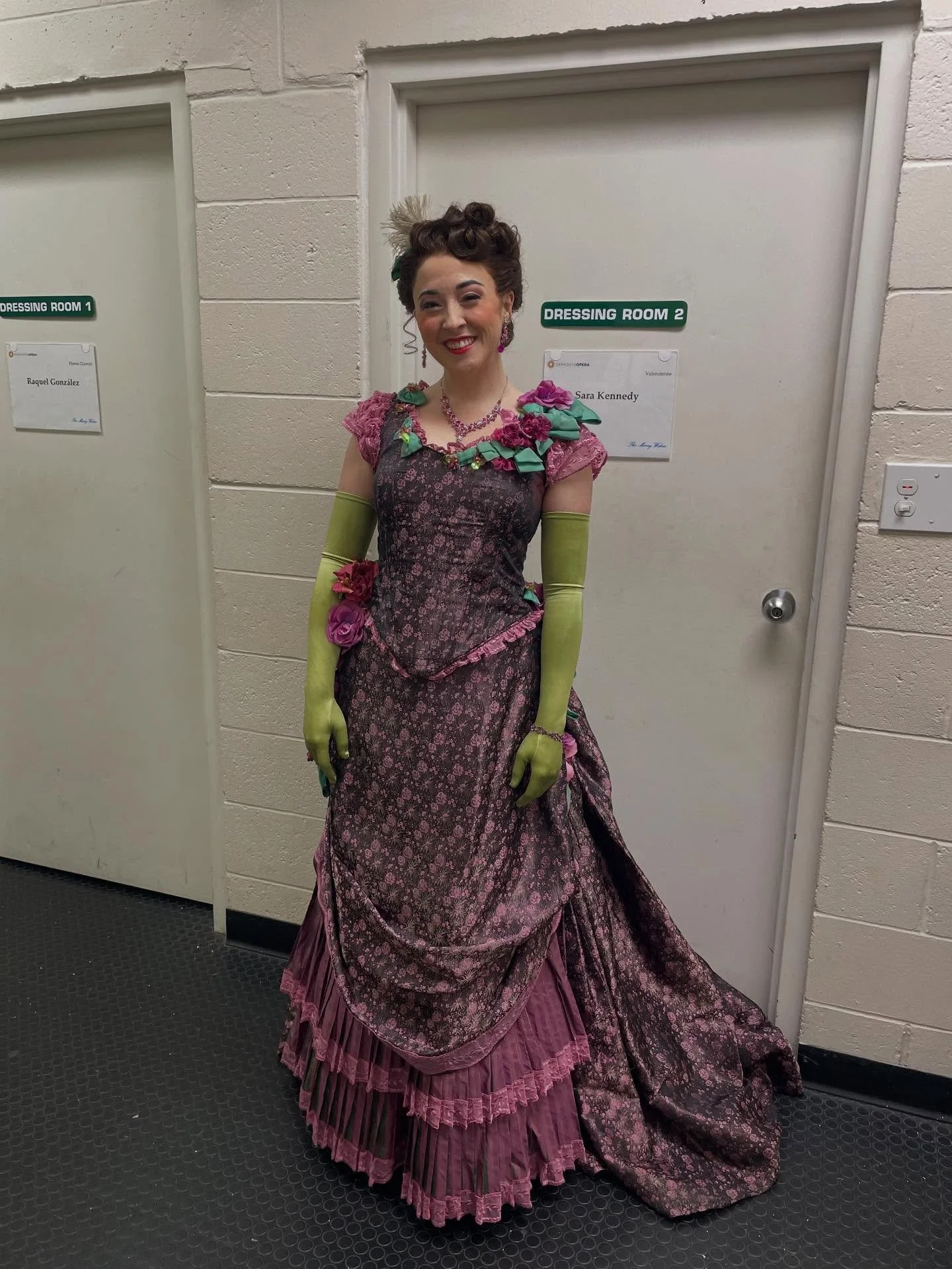 OPENING NIGHT RECAP - WOW 🤍

My Valencienne debut. My principal debut with Sarasota Opera (@sarasotaopera). My first Merry Widow. And getting to share it all with my love Nathan (@nathanschafertenor) and my best friend Krista (@kristareneepape). Tru