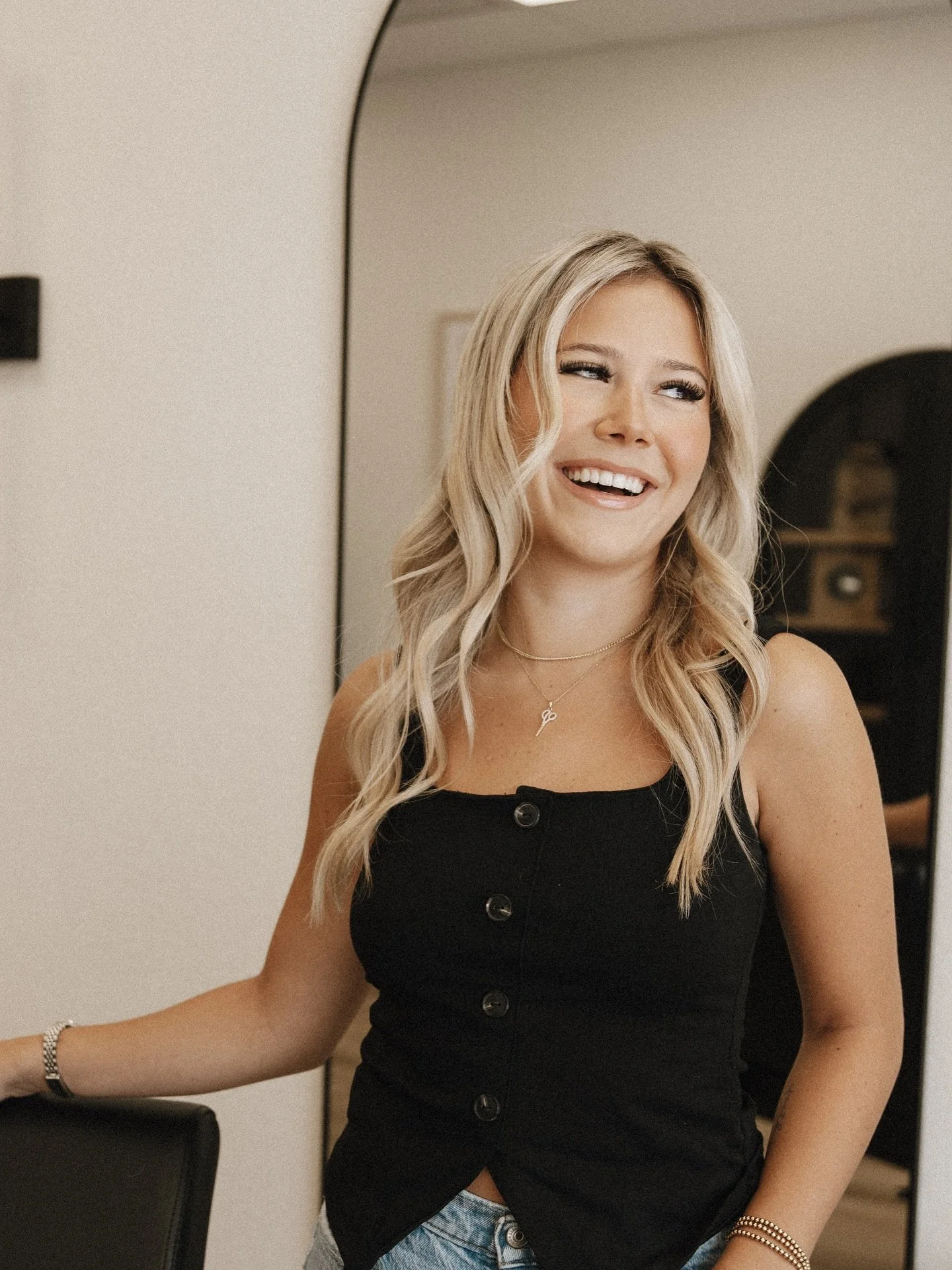 📣 Big news from our South Side location!
We&rsquo;re thrilled to welcome Gracie back from maternity leave 💛 and to officially introduce Rylah as the newest member of the Establish 37 team!

These two are talented, passionate, and ready to help you 