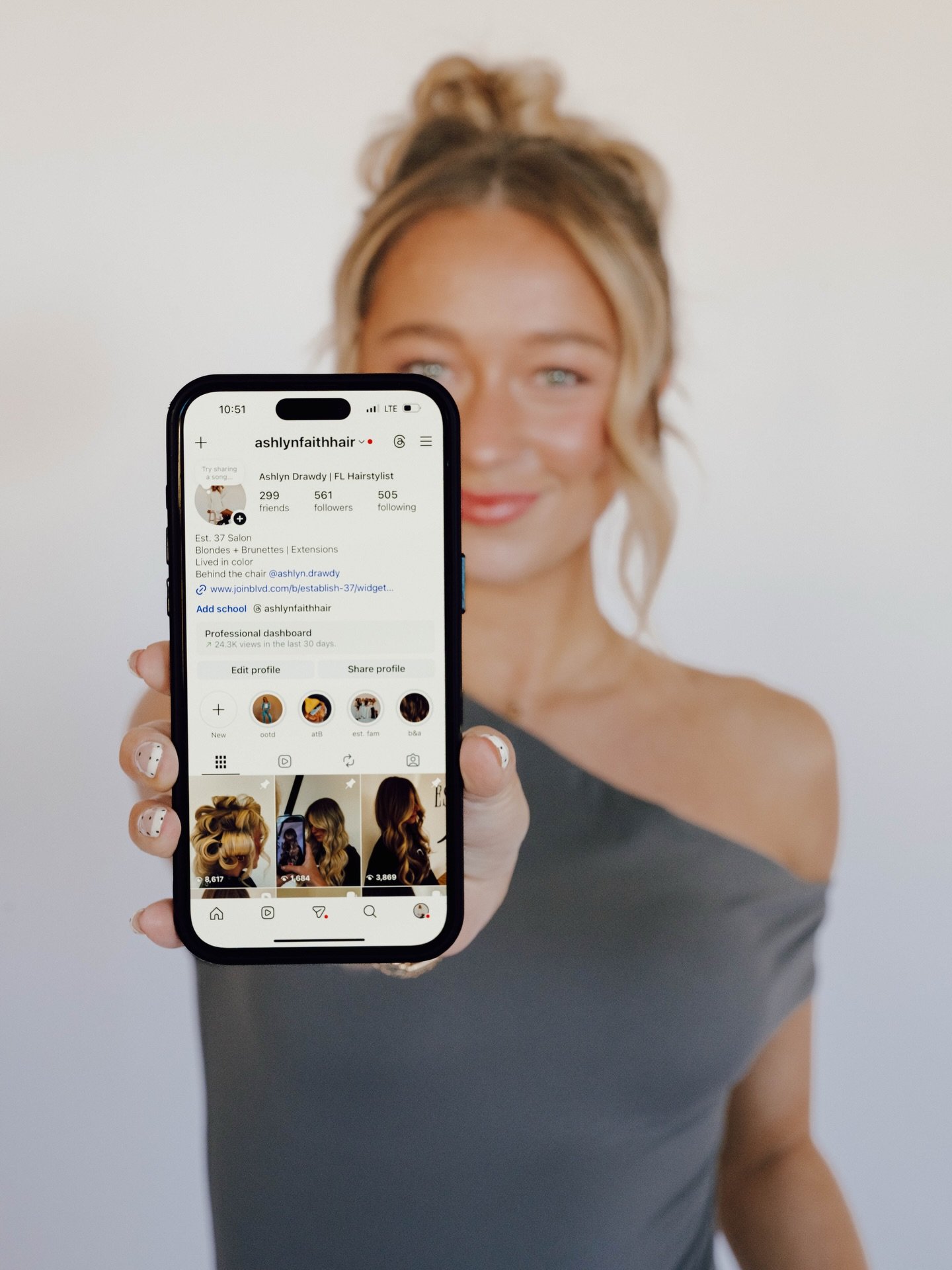 Behind every beautiful result is a talented stylist who cares about the details ✨

From consultation to the final photo, our team is focused on creating hair that looks amazing in person and on camera.

Blondes, brunettes, extensions, lived-in color 