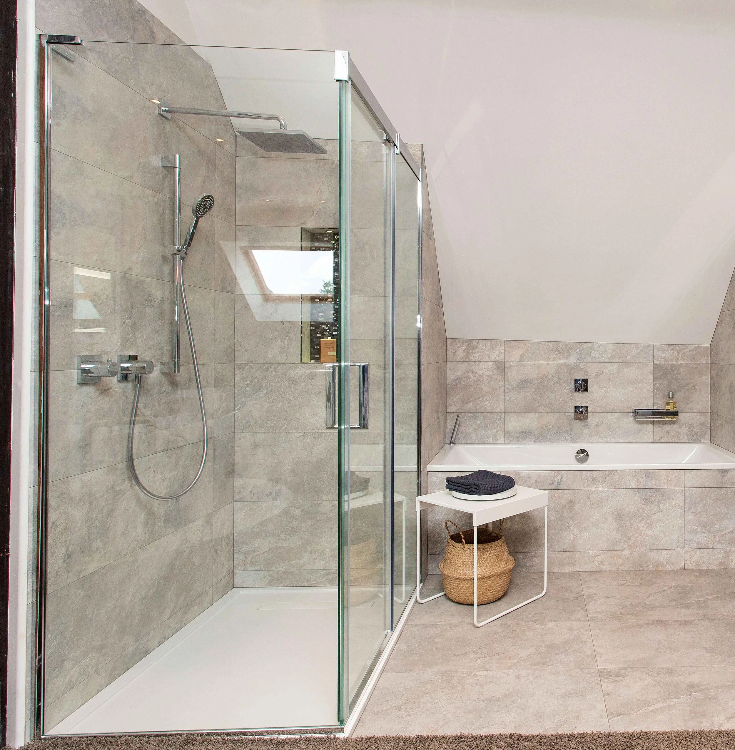 Frameless shower Littlejohn bathrooms