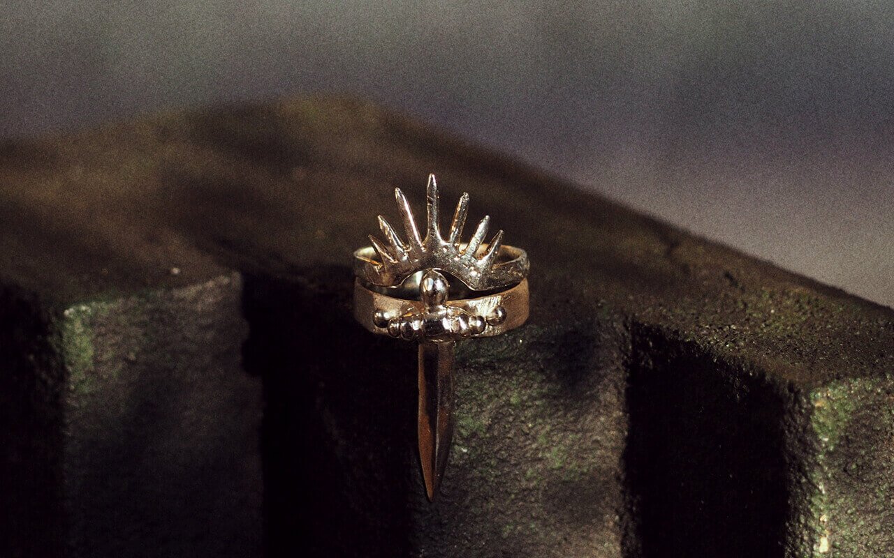 Beauveau-Dagger-Ring-Villefort-Spiked-Halo-Ring-Centre-SLAB-Jewellery.jpg