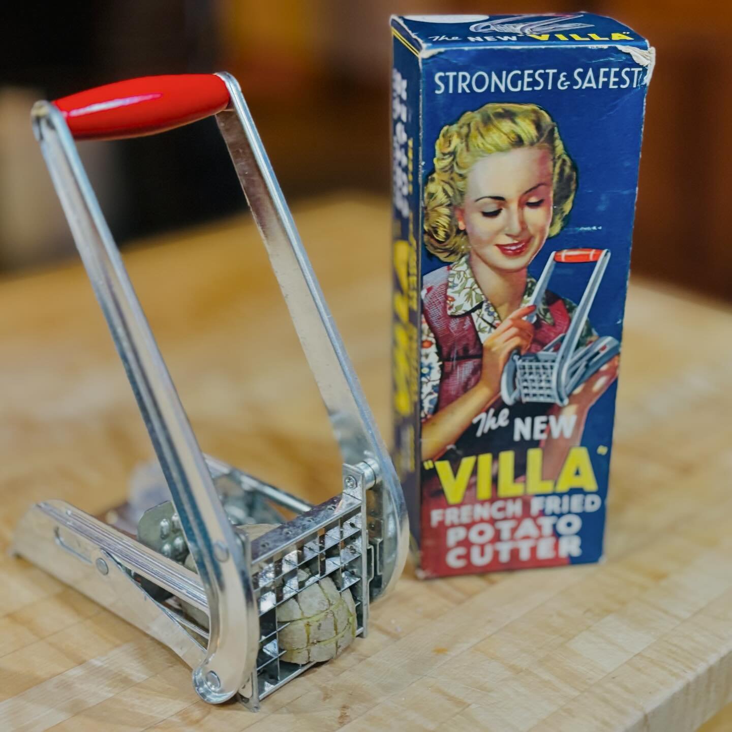 The 1950s was a transformative era in American history, marked by the rise of consumer culture. There was a shift in the design and packaging of kitchen wares and other household products that showcased the spirit of the times. It reflected the cultu