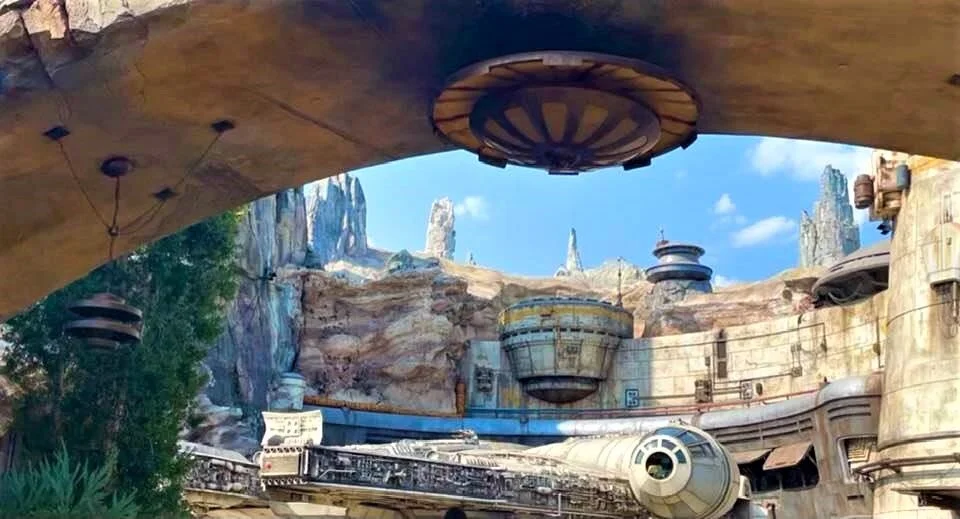 Star Wars Galaxy's Edge.jpg
