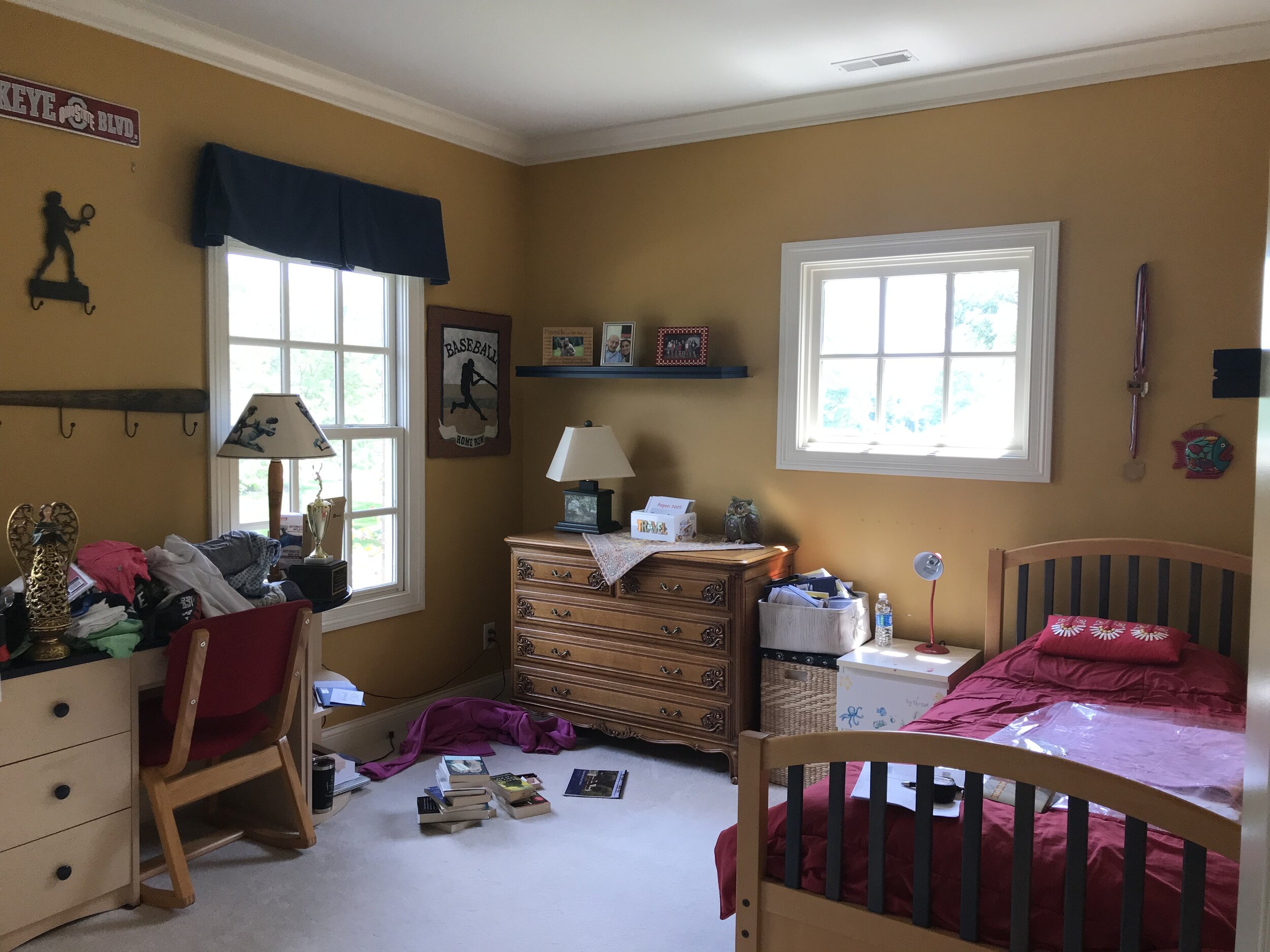 KIDS BEDROOM BEFORE