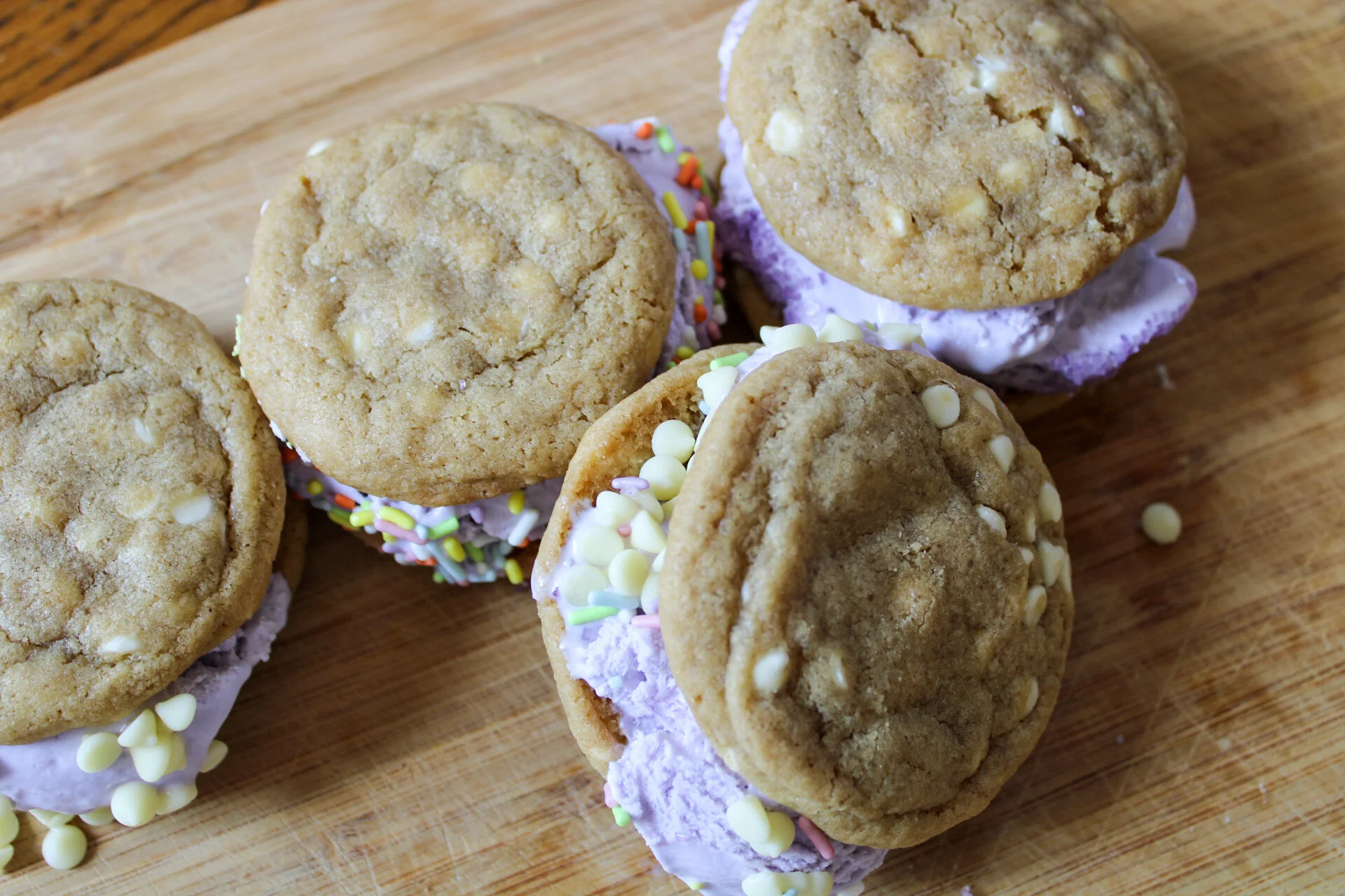 White Chocolate Taro Chipwich