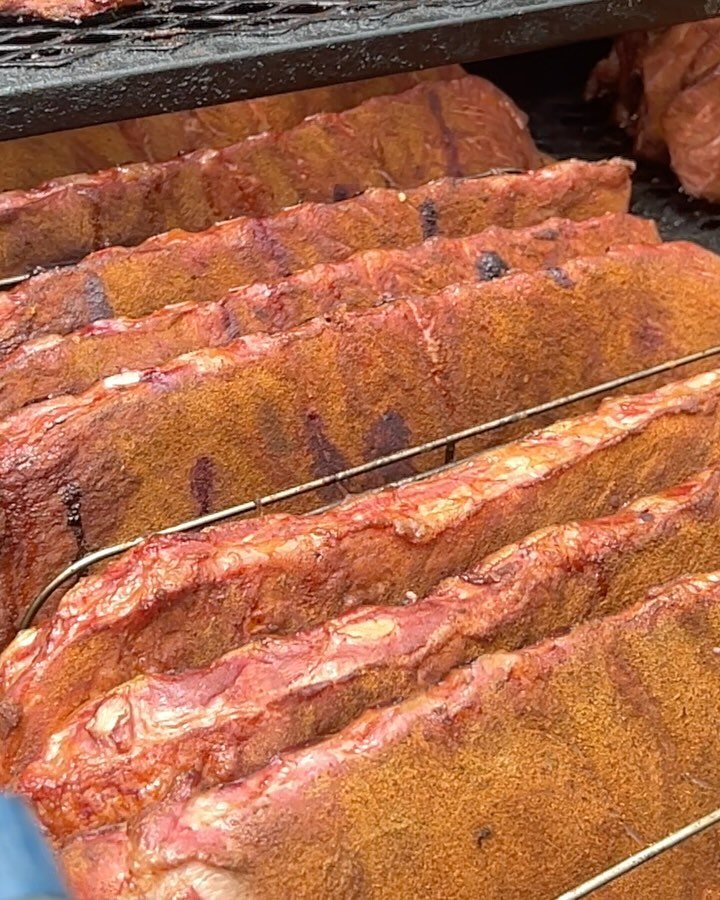 Standing rib racks literally multiply my rib capacity. I&rsquo;ve smoked up to 30 slabs at once on my pit (and SOLD OUT of ribs that day too 🤣)! 

Not all rib racks are created equally. Took a few trial &amp; error purchases that actually provide pr