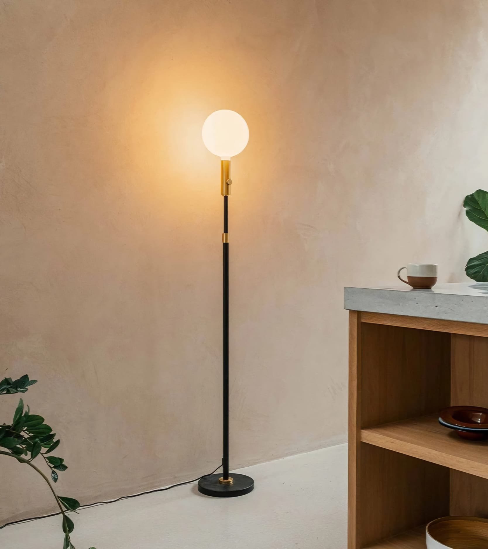 Adjustable floorlamp