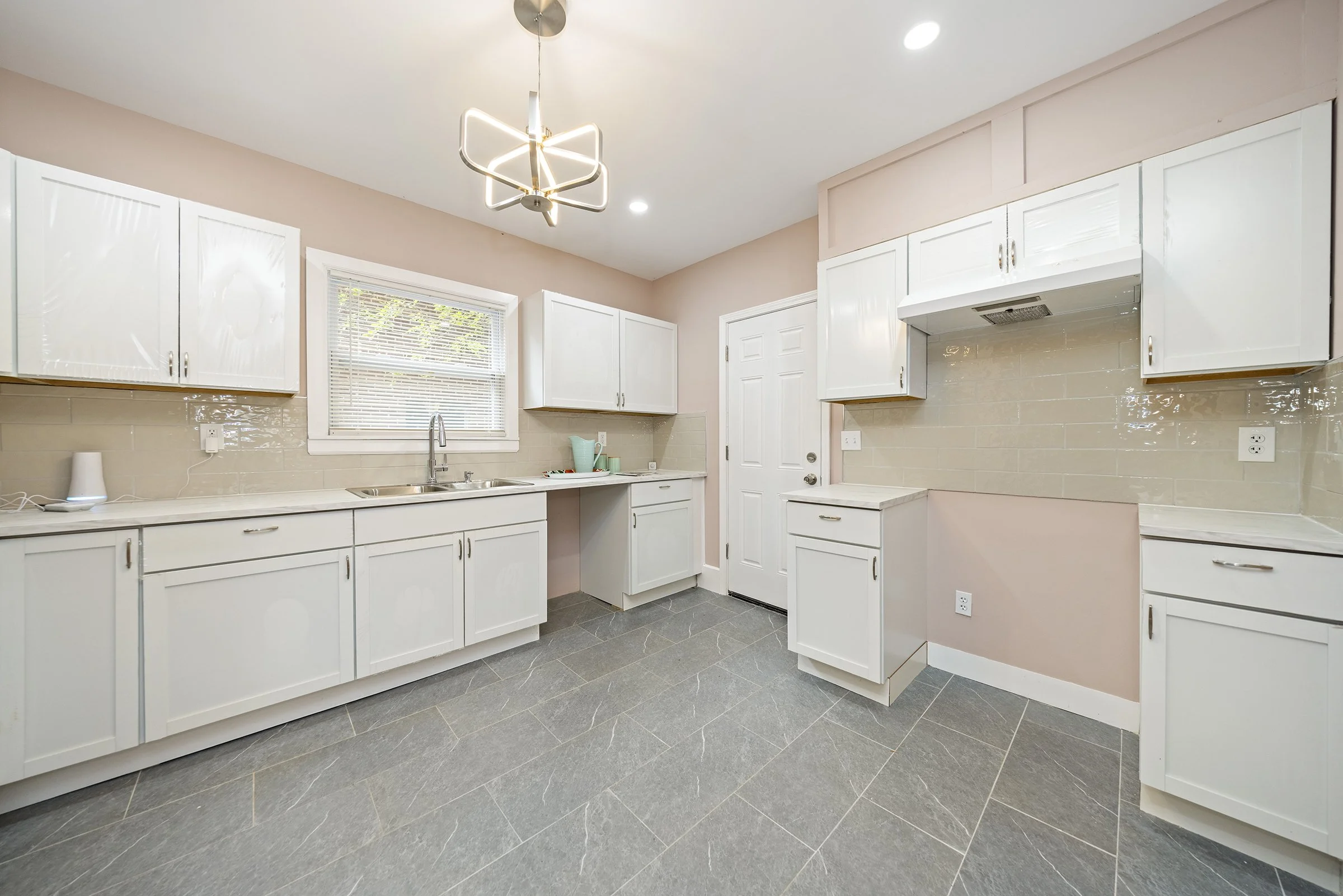 010 - 5519 Nottingham - OnDemand Pix Photography.JPG