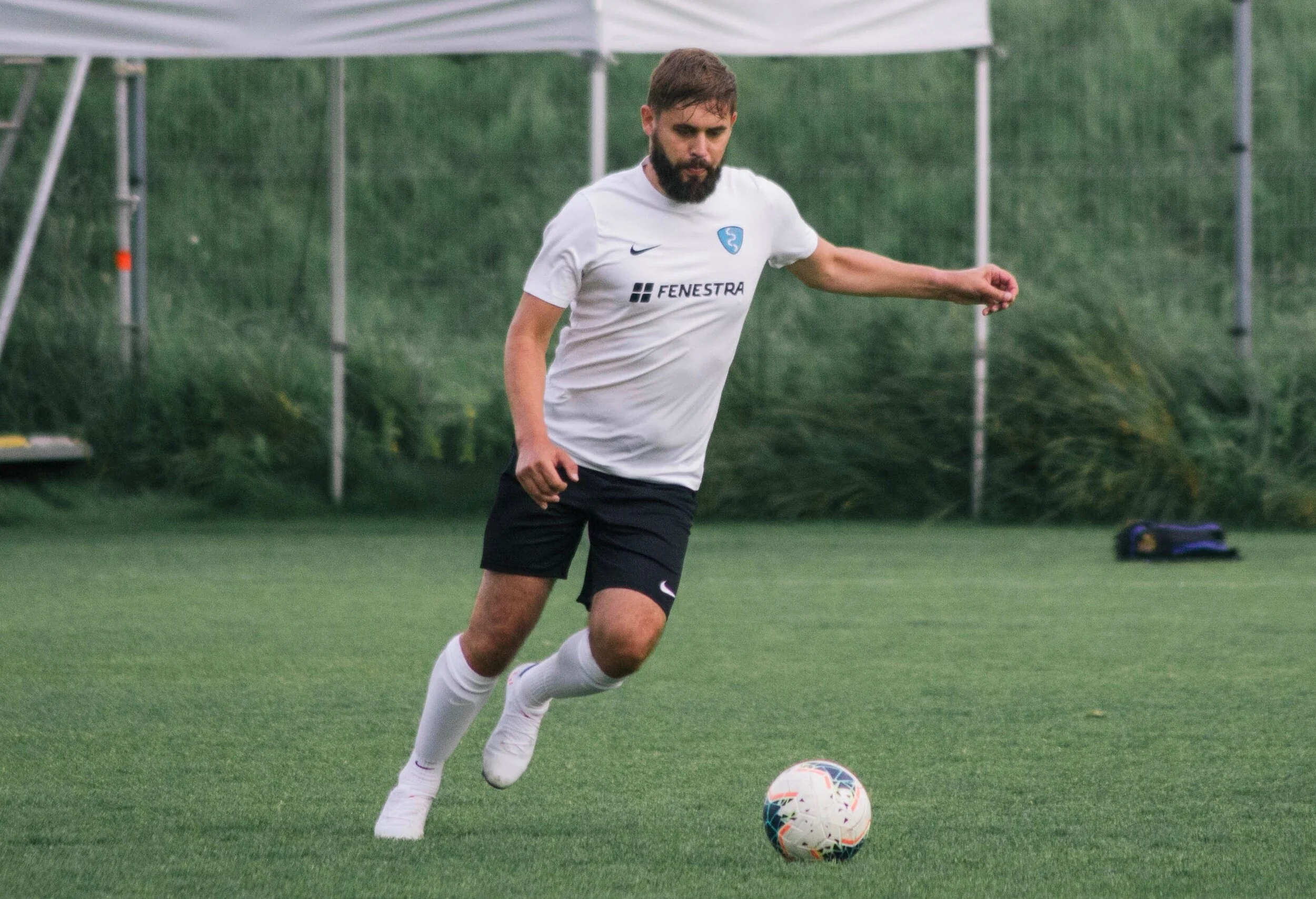 Mehed võtsid võõrsilt viigipunkti