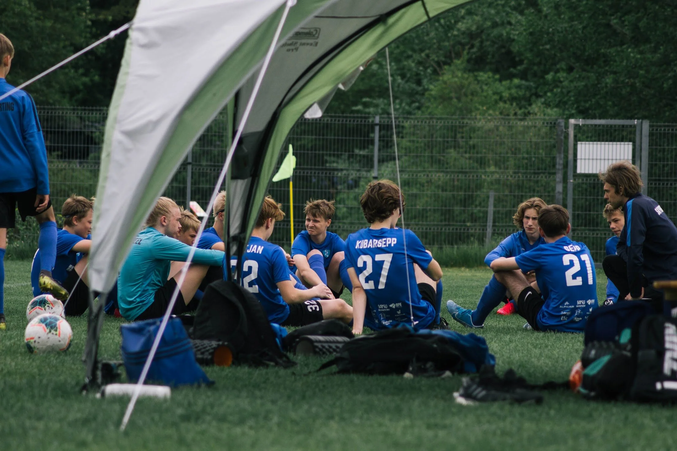 U17 poisid mängisid Floraga viiki