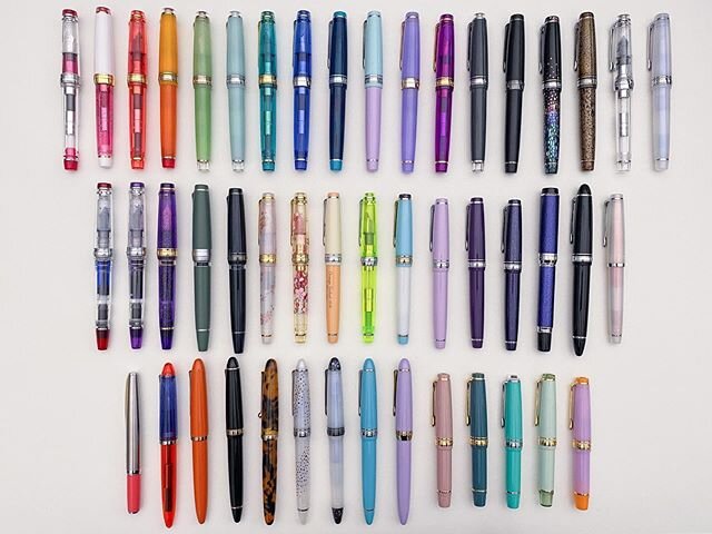What happens when @heymatthew and I get together. We have about 5 still en route from Japan whenever the mail starts to work again 🙈 - I think it&rsquo;s safe to say our favorite pens are Sailor. .
.
.
.
.
.
.
.
.
.
#fountainpen #fountainpenaddict #