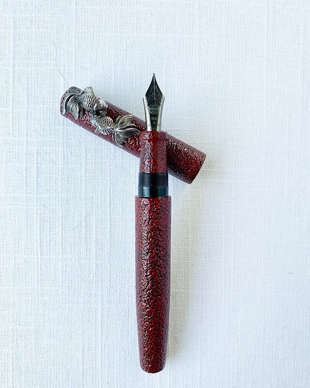 Did you know Nakaya makes a shape called the Piccolo Long? It&rsquo;s an exclusive shape to one retailer overseas, like the Naka-ai is exclusive to Nibs.com here in the US. So they&rsquo;re a bit more rare here in the States. This is a gorgeous examp