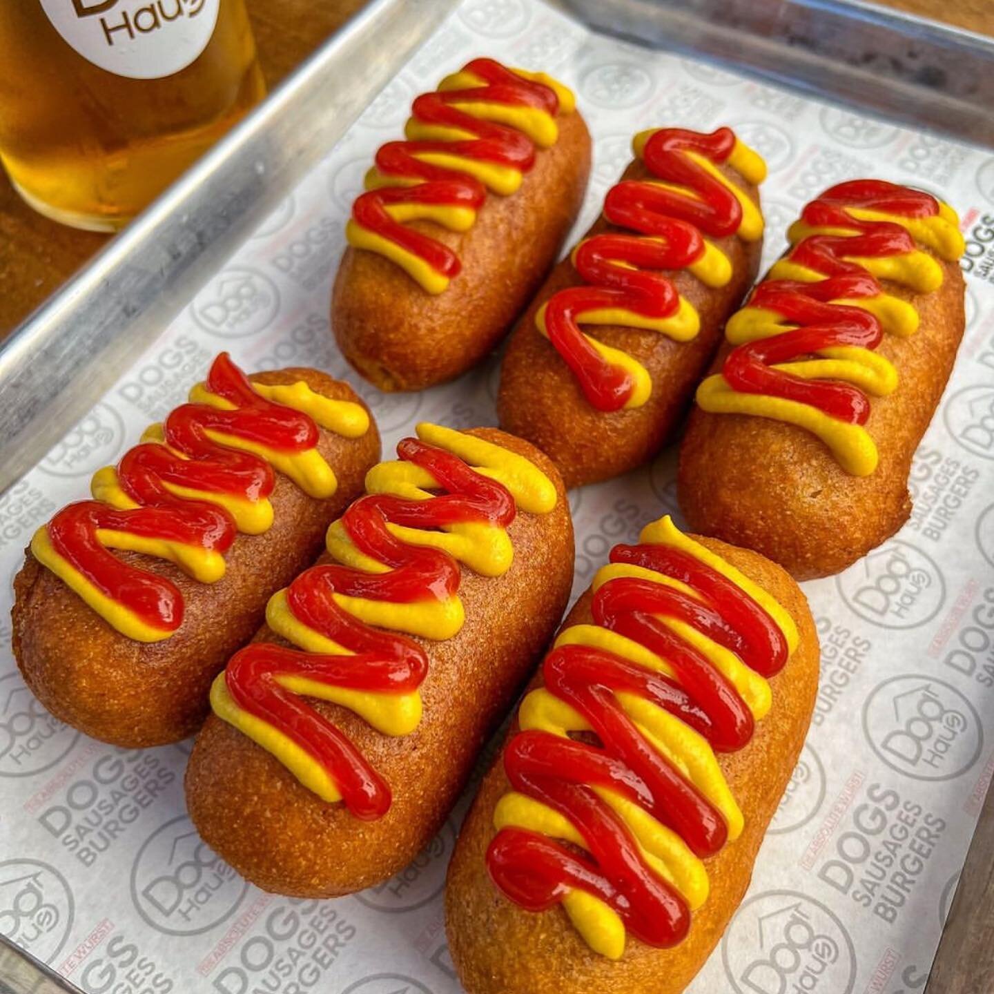 Yummmmyyy sliders coming your way from @doghaus_alhambra 🤤

👉 Swipe - to pick up a Corn Dog Slider!

These bad boys might be small, but they're packed with flavor!

Their Corn Dog Sliders are all-beef dogs dipped in their Haus made root beer batter